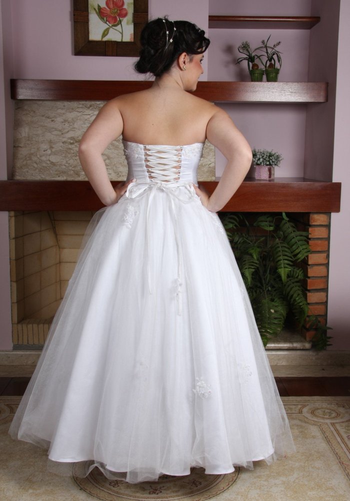 Vestido de Debutante Branco - 4 - 3 - Hipnose Alta Costura e Spa para Noivas e Noivos - Campinas - SP - 1