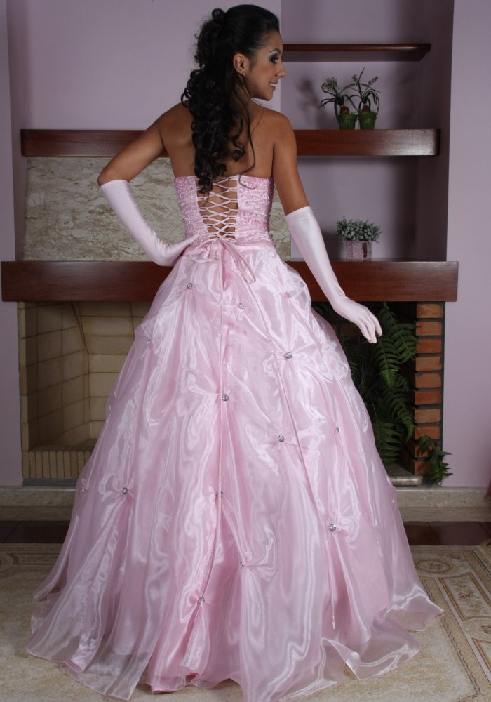 Vestido de Debutante Rosa - 5 - 3 - Hipnose Alta Costura e Spa para Noivas e Noivos - Campinas - SP - 1