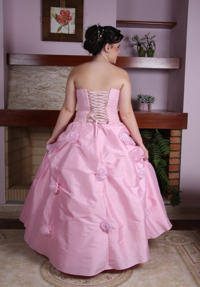 Vestido de Debutante Rosa - 9 - 3 - Hipnose Alta Costura e Spa para Noivas e Noivos - Campinas - SP - 1