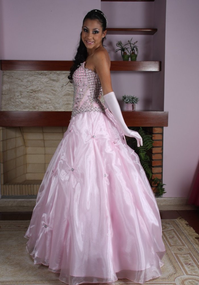 Vestido de Debutante Rosa - 3 - 2 - Hipnose Alta Costura e Spa para Noivas e Noivos - Campinas - SP - 2