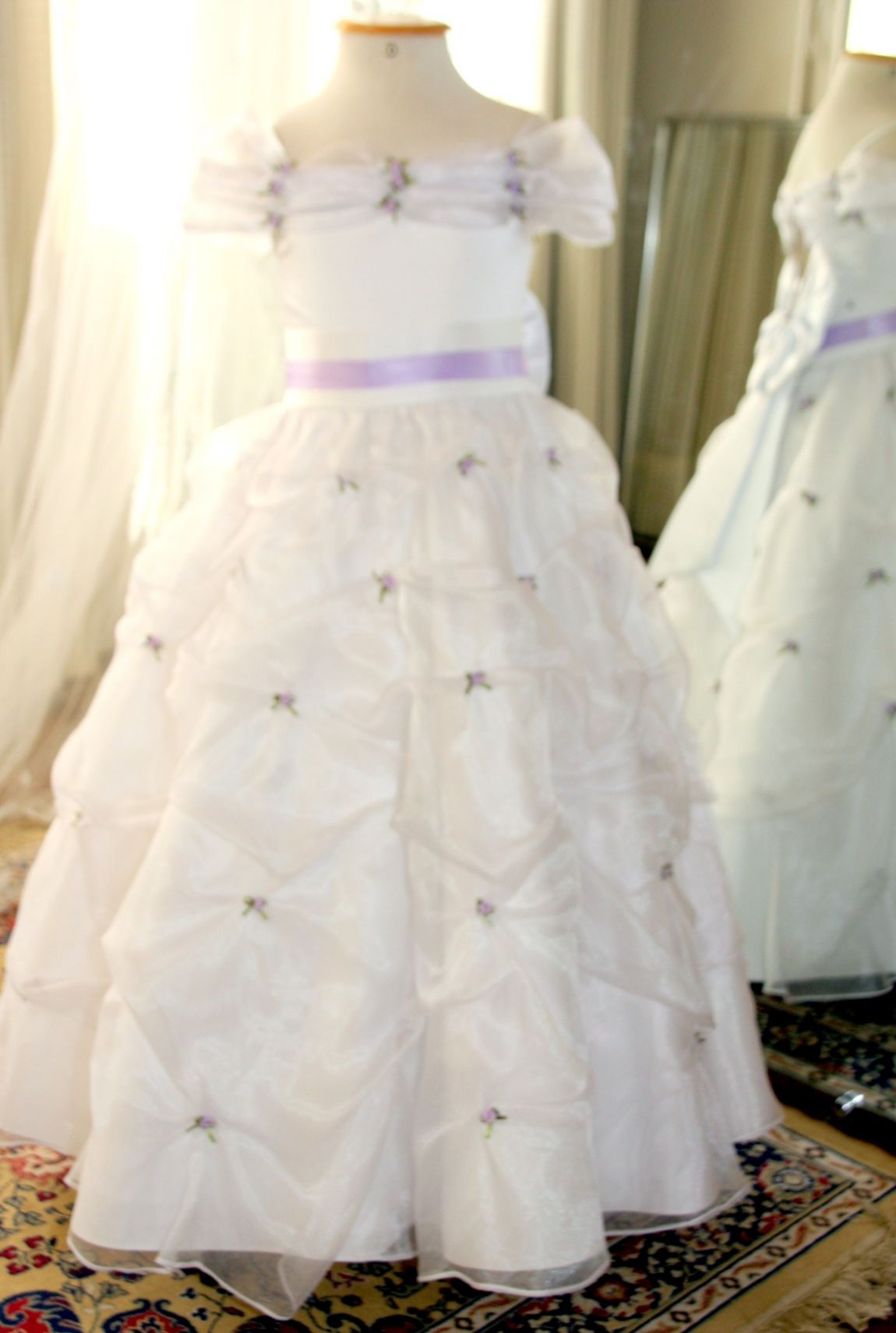 Vestidos para Daminha - 15 - Hipnose Alta Costura e Spa para Noivas e Noivos - Campinas - SP Vestido de Daminha, Vestido para Daminha de Casamento, Hipnose Alta Costura