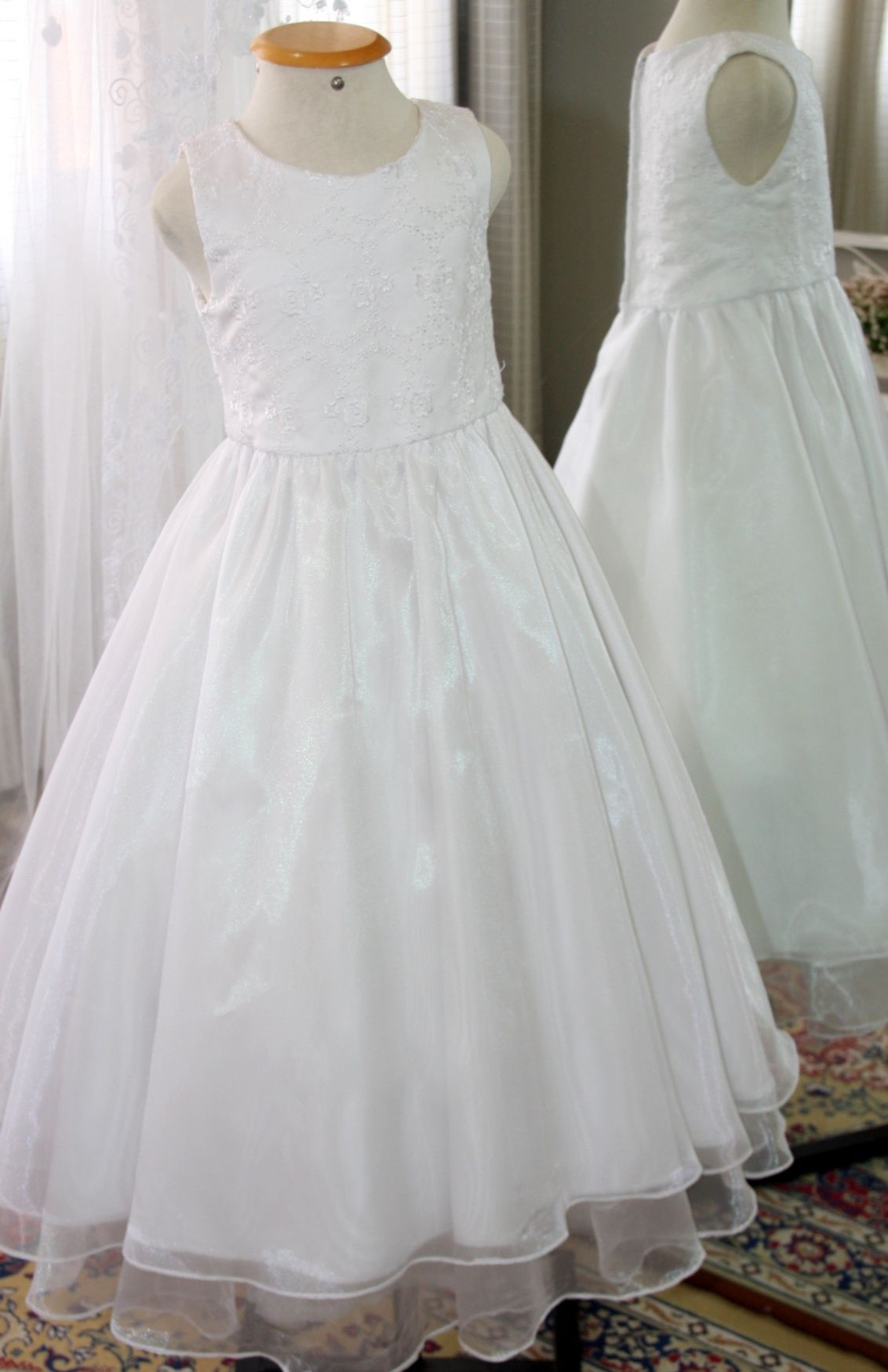 Vestidos para Daminha - 80 - Hipnose Alta Costura e Spa para Noivas e Noivos - Campinas - SP Vestido de Daminha, Vestido para Daminha de Casamento, Hipnose Alta Costura