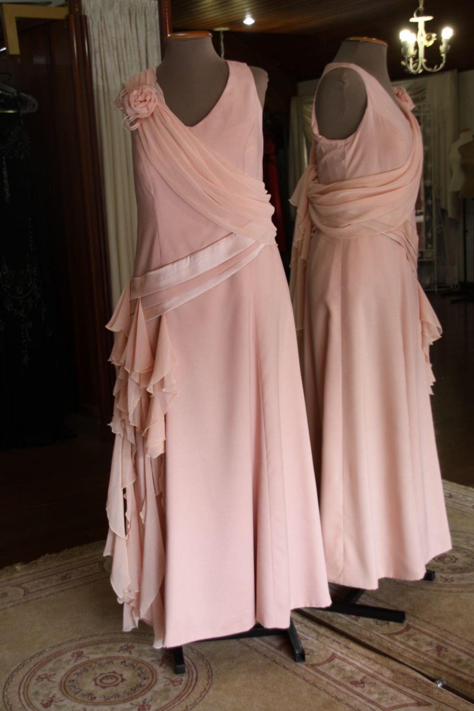 Vestidos para Mães, Madrinhas e Moda Festas - 102 - Hipnose Alta Costura e Spa para Noivas e Noivos - Campinas - SP Vestido de Festa para Mães, Vestido de Festa para Madrinhas, Vestido de Festa para Formatura, Hipnose Alta Costura