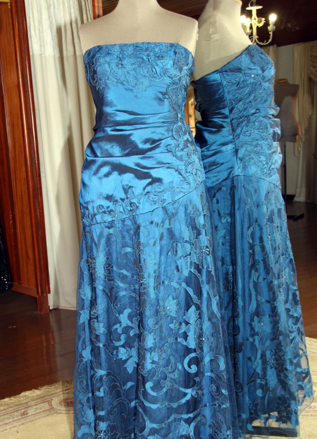 Vestidos para Mães, Madrinhas e Moda Festas - 108 - Hipnose Alta Costura e Spa para Noivas e Noivos - Campinas - SP Vestido de Festa para Mães, Vestido de Festa para Madrinhas, Vestido de Festa para Formatura, Hipnose Alta Costura