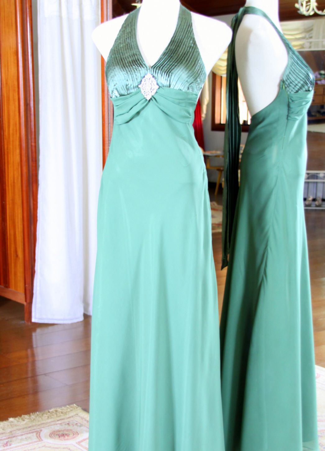 Vestidos para Mães, Madrinhas e Moda Festas - 115 - Hipnose Alta Costura e Spa para Noivas e Noivos - Campinas - SP Vestido de Festa para Mães, Vestido de Festa para Madrinhas, Vestido de Festa para Formatura, Hipnose Alta Costura