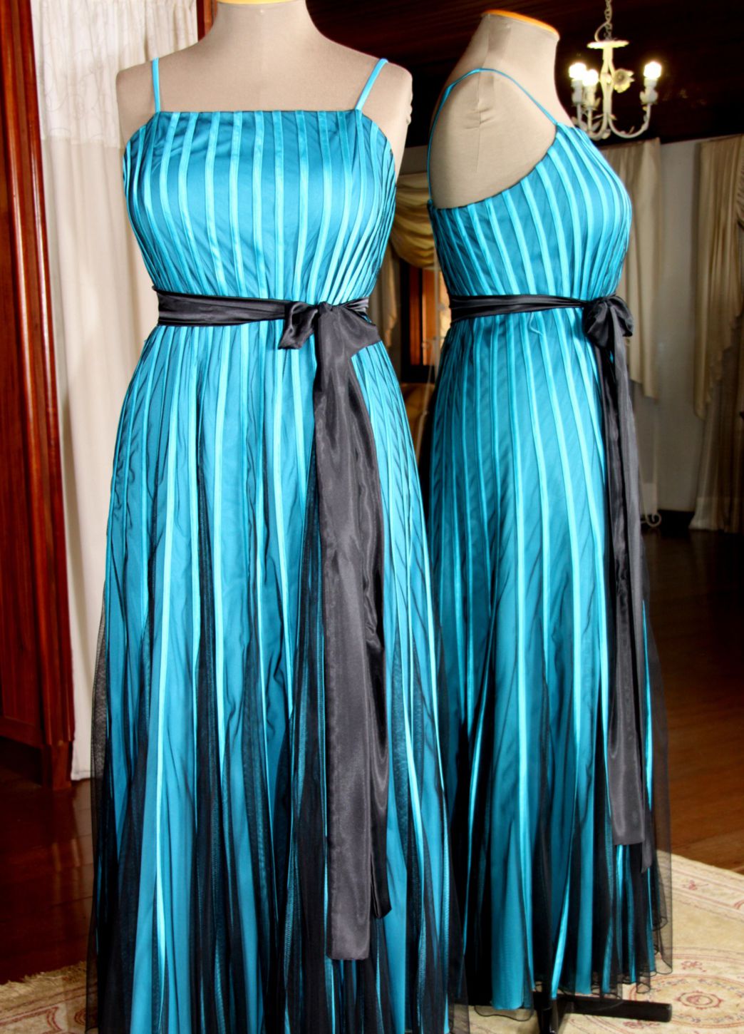 Vestidos para Mães, Madrinhas e Moda Festas - 121 - Hipnose Alta Costura e Spa para Noivas e Noivos - Campinas - SP Vestido de Festa para Mães, Vestido de Festa para Madrinhas, Vestido de Festa para Formatura, Hipnose Alta Costura