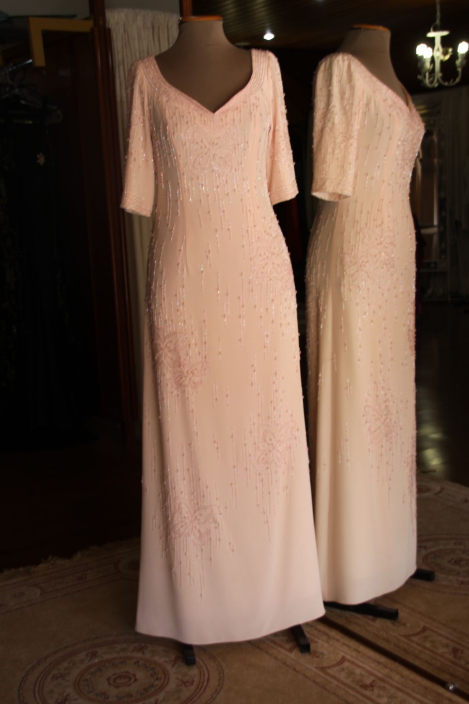 Vestidos para Mães, Madrinhas e Moda Festas - 126 - Hipnose Alta Costura e Spa para Noivas e Noivos - Campinas - SP Vestido de Festa para Mães, Vestido de Festa para Madrinhas, Vestido de Festa para Formatura, Hipnose Alta Costura