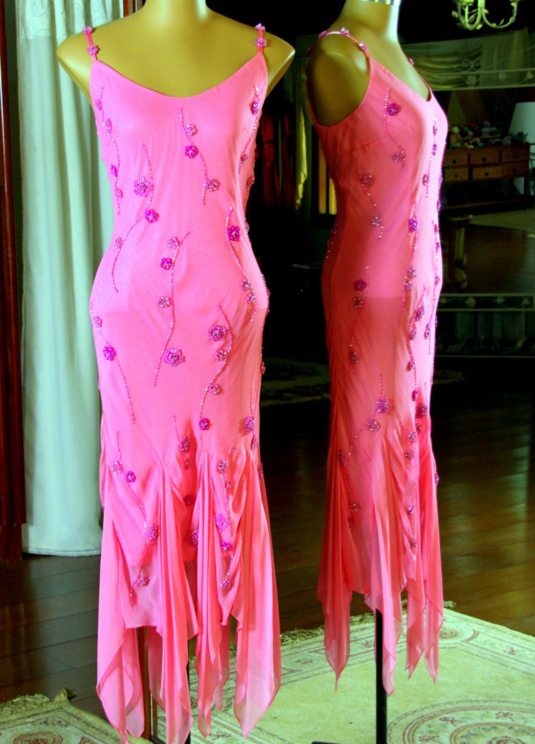 Vestidos para Mães, Madrinhas e Moda Festas - 176 - Hipnose Alta Costura e Spa para Noivas e Noivos - Campinas - SP Vestido de Festa para Mães, Vestido de Festa para Madrinhas, Vestido de Festa para Formatura, Hipnose Alta Costura