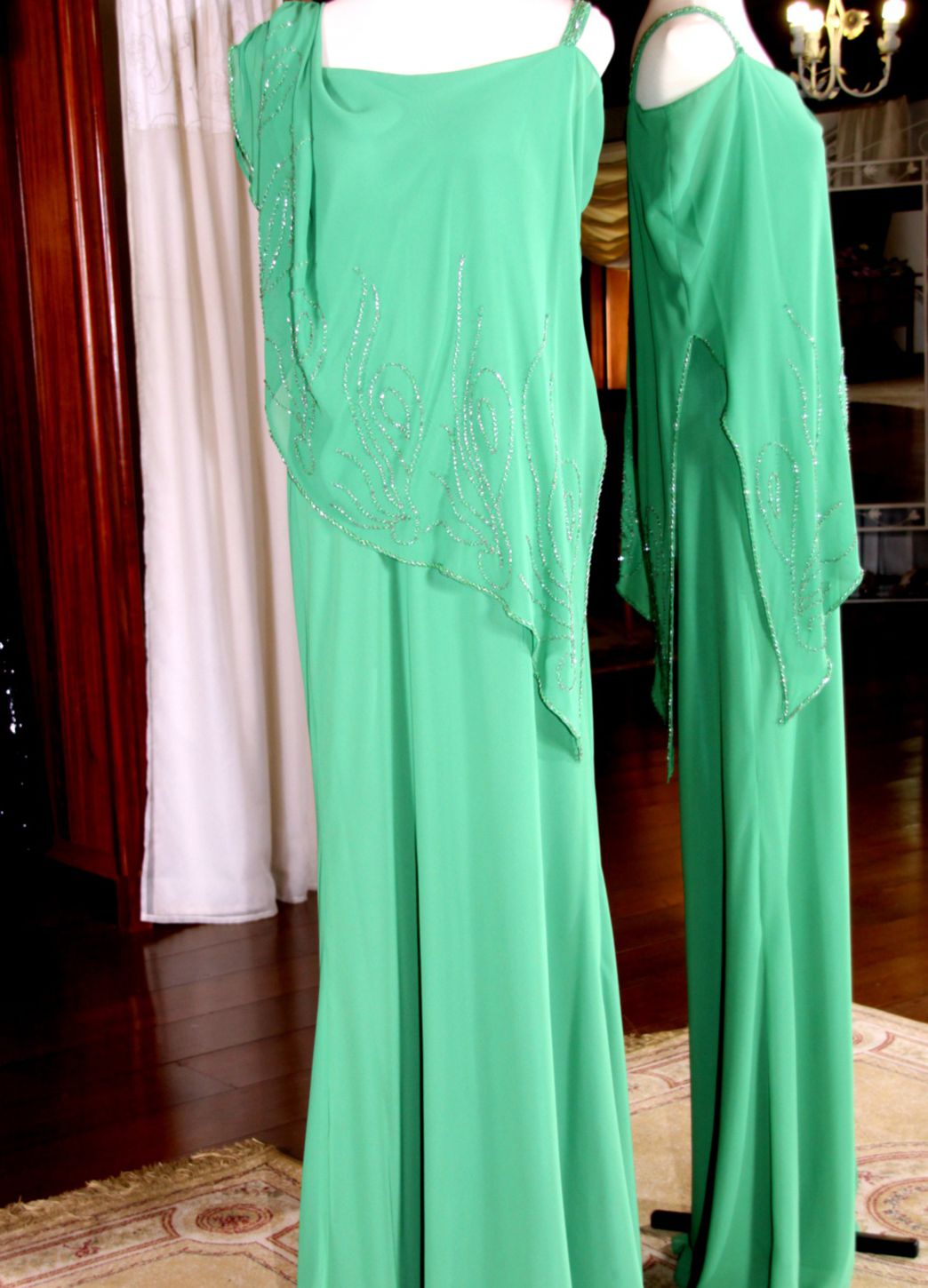 Vestidos para Mães, Madrinhas e Moda Festas - 185 - Hipnose Alta Costura e Spa para Noivas e Noivos - Campinas - SP Vestido de Festa para Mães, Vestido de Festa para Madrinhas, Vestido de Festa para Formatura, Hipnose Alta Costura