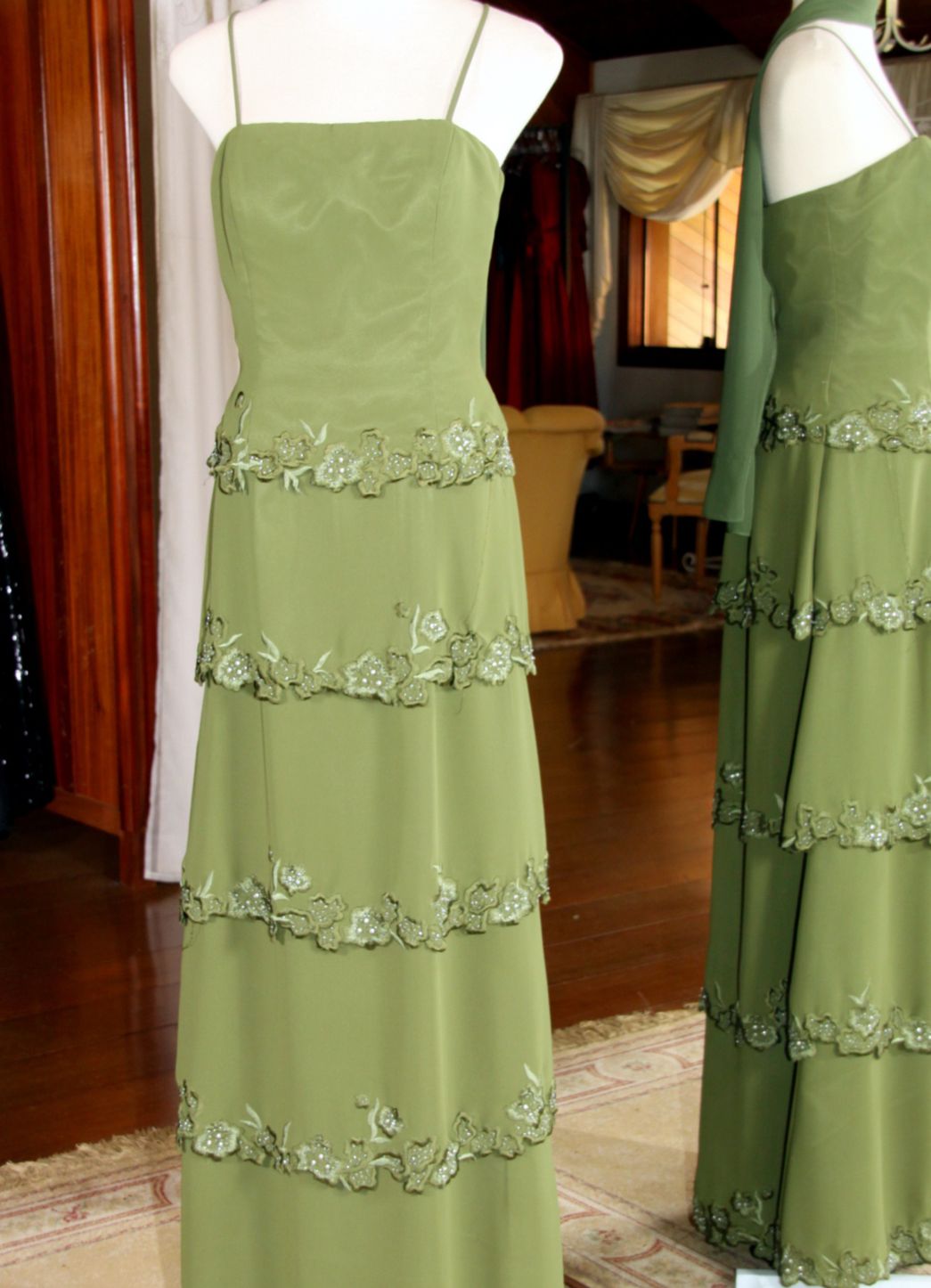 Vestidos para Mães, Madrinhas e Moda Festas - 208 - Hipnose Alta Costura e Spa para Noivas e Noivos - Campinas - SP Vestido de Festa para Mães, Vestido de Festa para Madrinhas, Vestido de Festa para Formatura, Hipnose Alta Costura