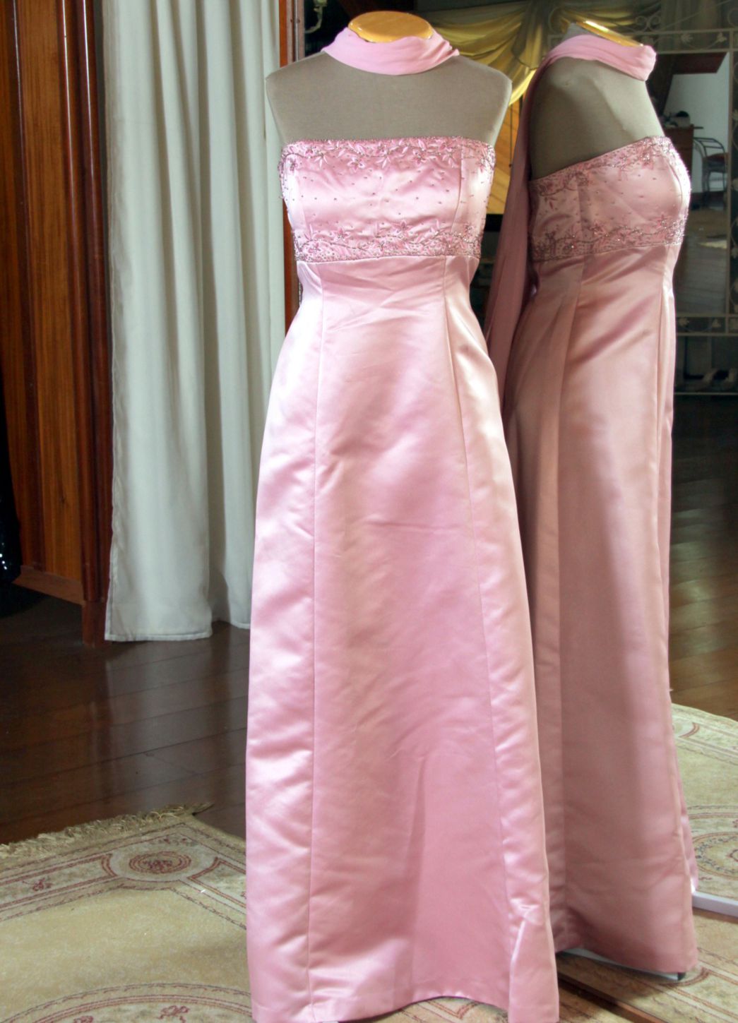 Vestidos para Mães, Madrinhas e Moda Festas - 213 - Hipnose Alta Costura e Spa para Noivas e Noivos - Campinas - SP Vestido de Festa para Mães, Vestido de Festa para Madrinhas, Vestido de Festa para Formatura, Hipnose Alta Costura