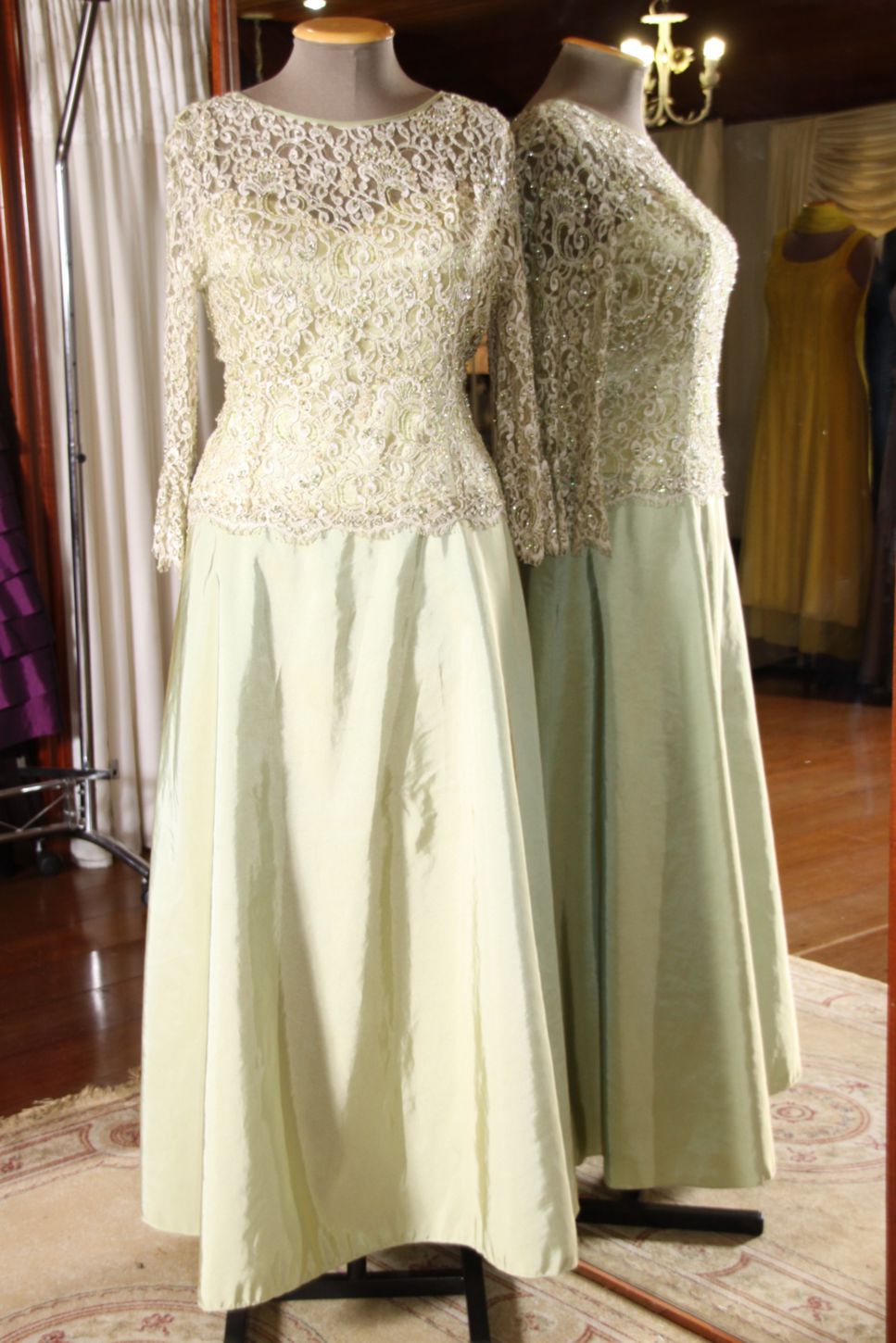 Vestidos para Mães, Madrinhas e Moda Festas - 224 - Hipnose Alta Costura e Spa para Noivas e Noivos - Campinas - SP Vestido de Festa para Mães, Vestido de Festa para Madrinhas, Vestido de Festa para Formatura, Hipnose Alta Costura