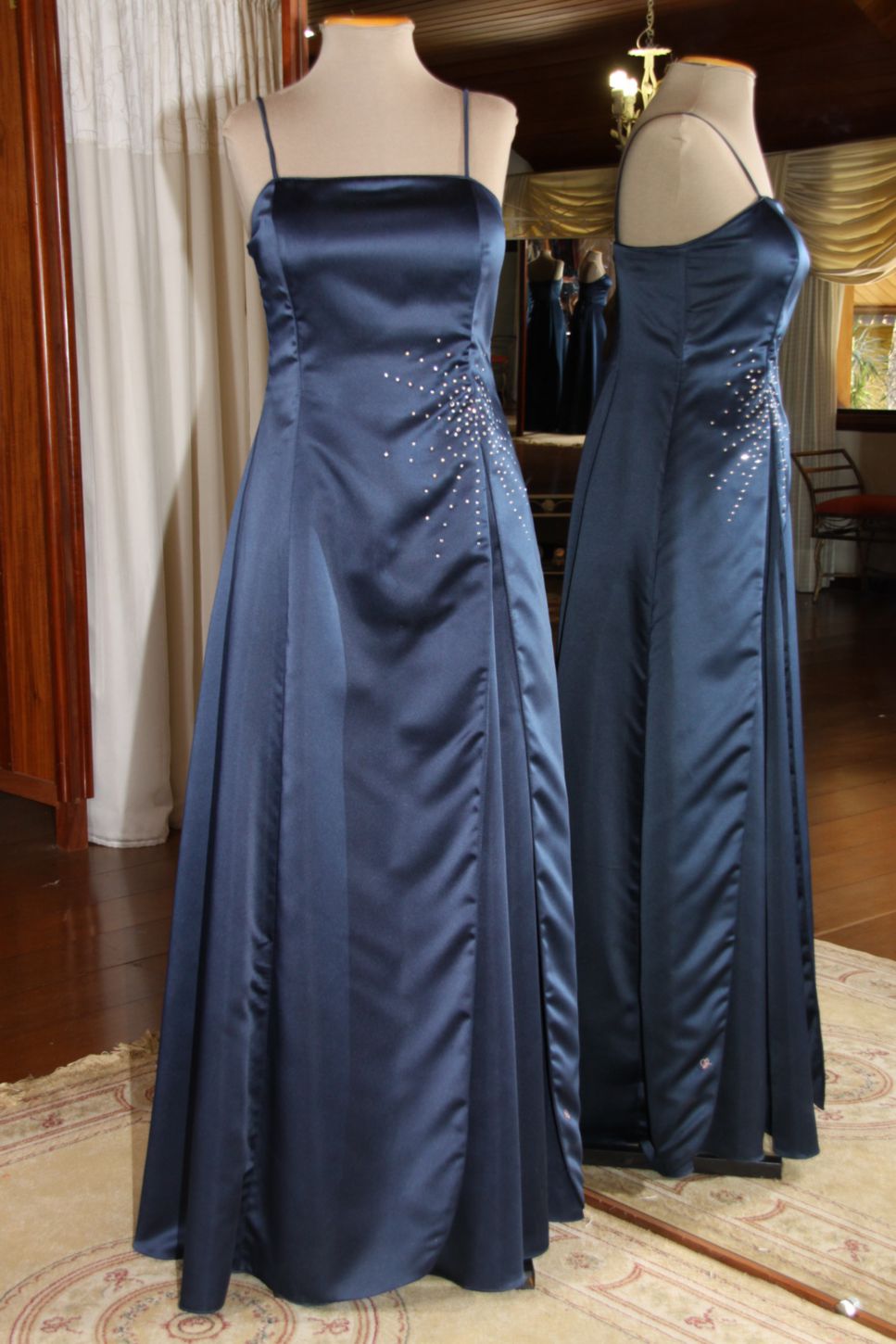 Vestidos para Mães, Madrinhas e Moda Festas - 225 - Hipnose Alta Costura e Spa para Noivas e Noivos - Campinas - SP Vestido de Festa para Mães, Vestido de Festa para Madrinhas, Vestido de Festa para Formatura, Hipnose Alta Costura