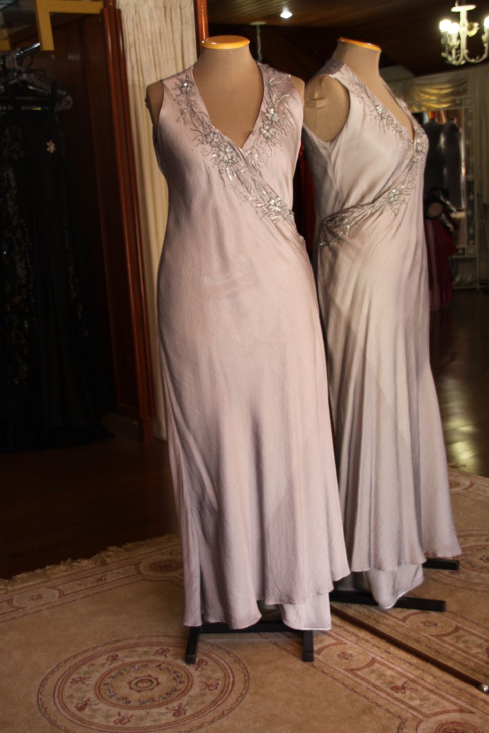 Vestidos para Mães, Madrinhas e Moda Festas - 230 - Hipnose Alta Costura e Spa para Noivas e Noivos - Campinas - SP Vestido de Festa para Mães, Vestido de Festa para Madrinhas, Vestido de Festa para Formatura, Hipnose Alta Costura