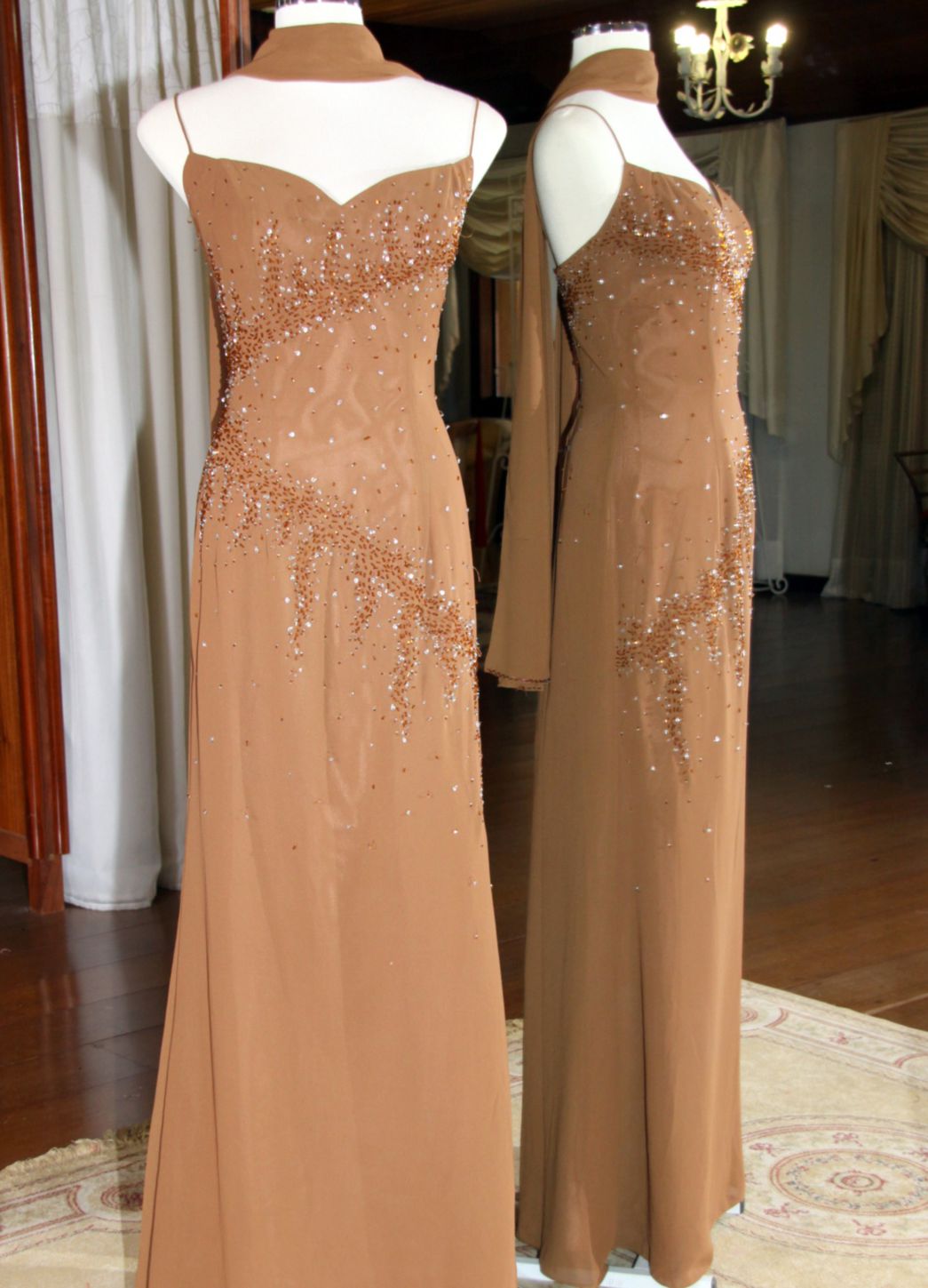 Vestidos para Mães, Madrinhas e Moda Festas - 236 - Hipnose Alta Costura e Spa para Noivas e Noivos - Campinas - SP Vestido de Festa para Mães, Vestido de Festa para Madrinhas, Vestido de Festa para Formatura, Hipnose Alta Costura