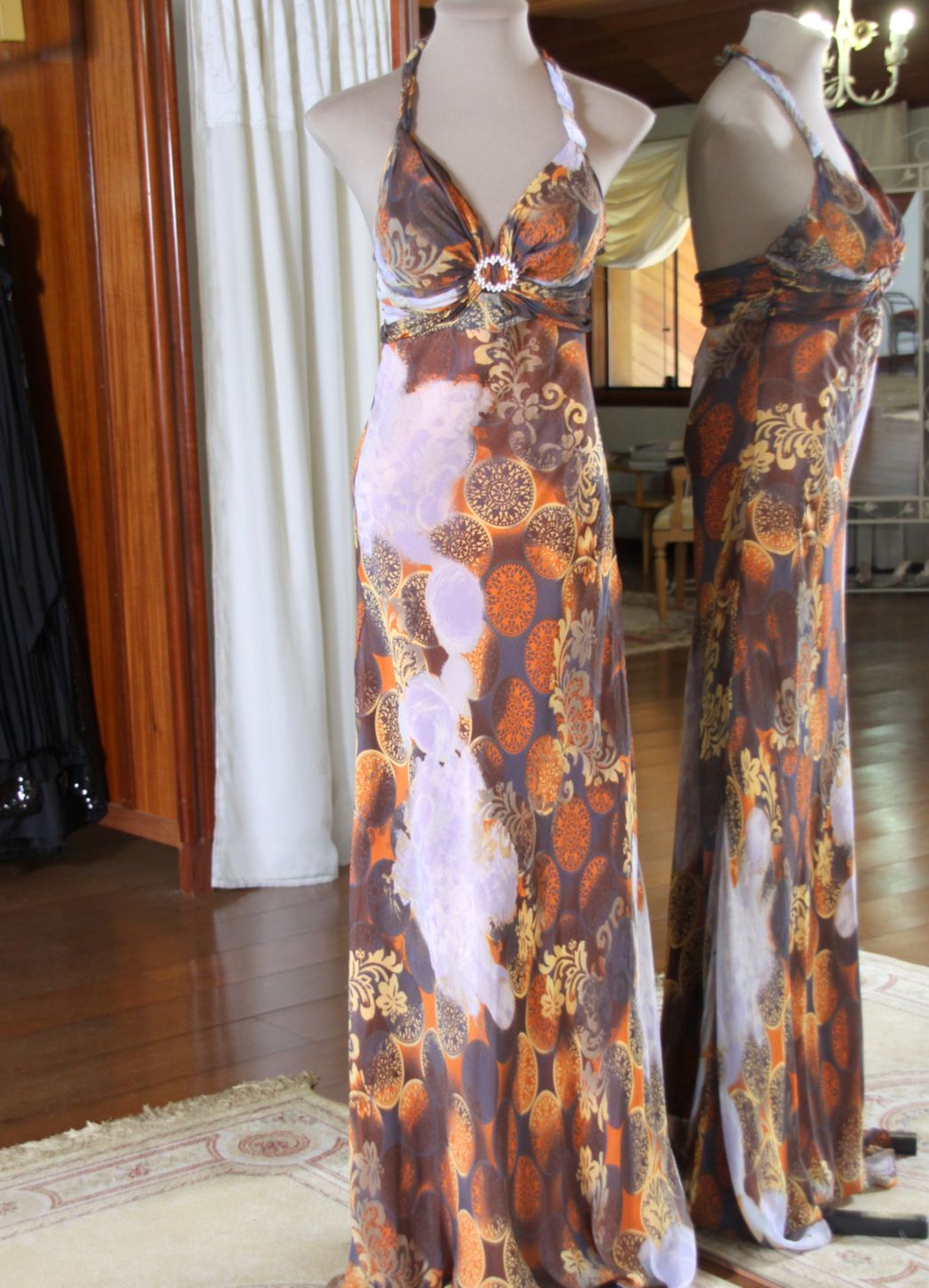 Vestidos para Mães, Madrinhas e Moda Festas - 238 - Hipnose Alta Costura e Spa para Noivas e Noivos - Campinas - SP Vestido de Festa para Mães, Vestido de Festa para Madrinhas, Vestido de Festa para Formatura, Hipnose Alta Costura