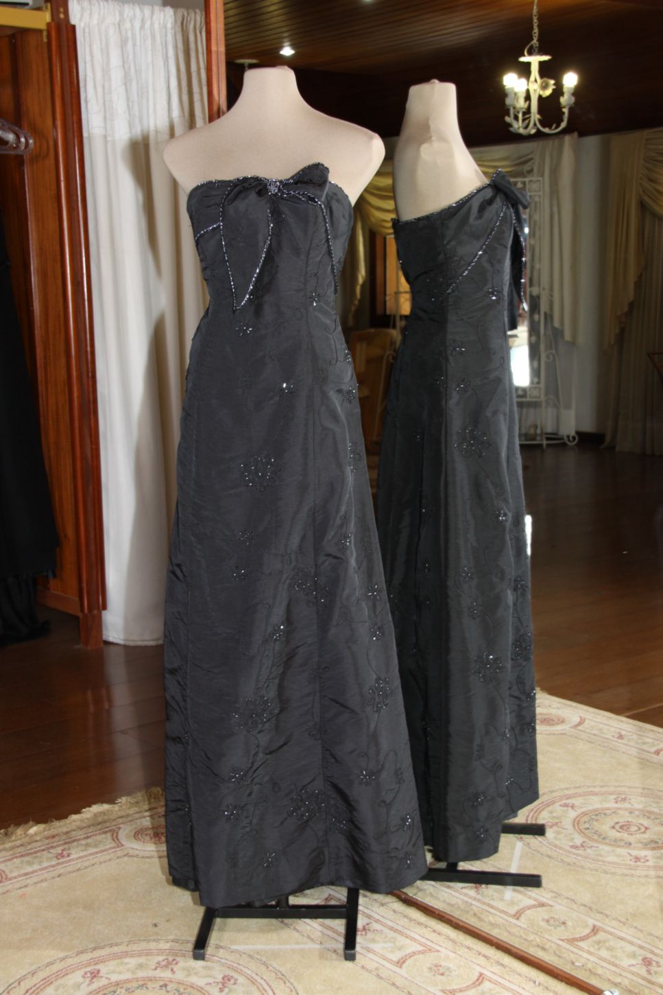 Vestidos para Mães, Madrinhas e Moda Festas - 239 - Hipnose Alta Costura e Spa para Noivas e Noivos - Campinas - SP Vestido de Festa para Mães, Vestido de Festa para Madrinhas, Vestido de Festa para Formatura, Hipnose Alta Costura