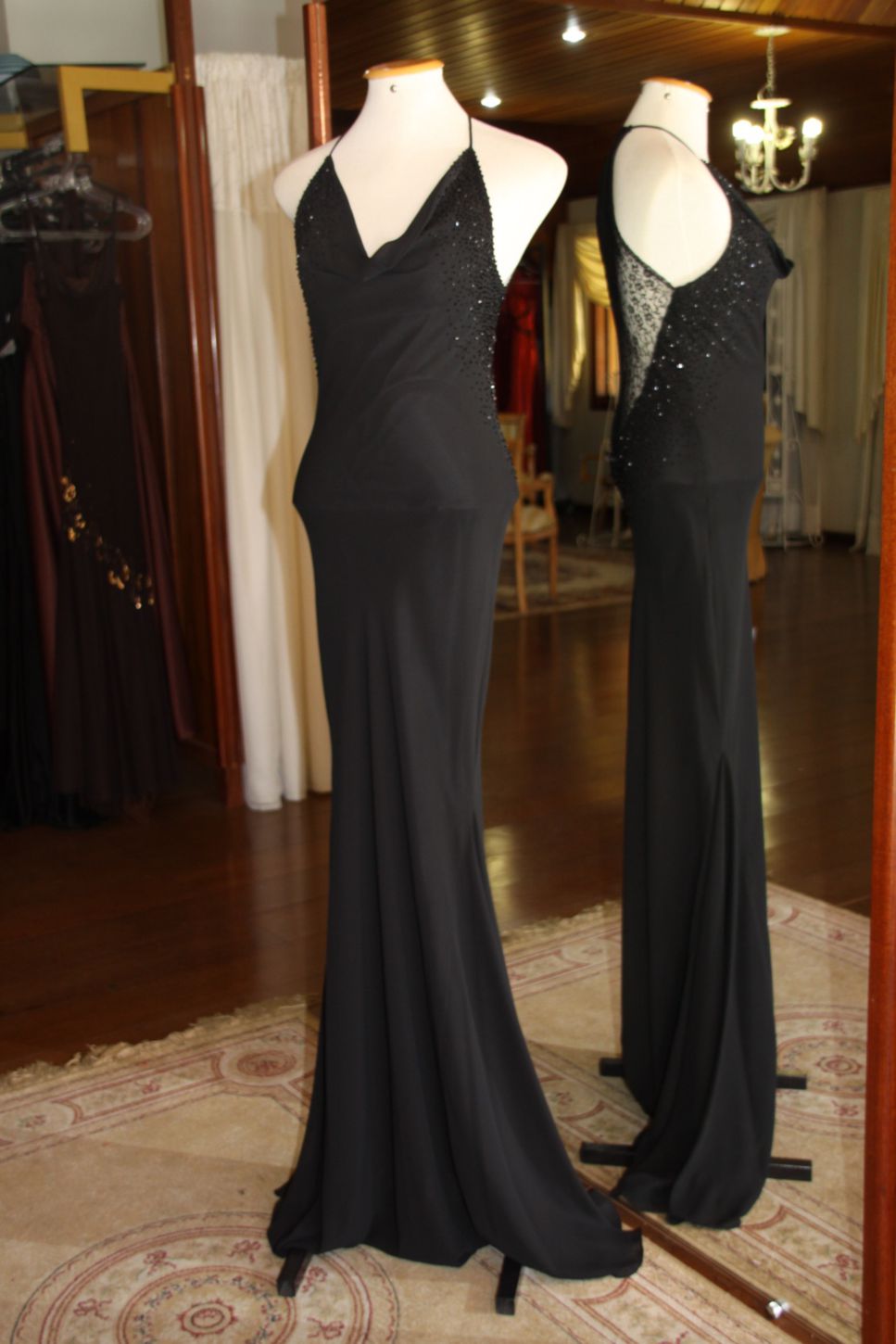 Vestidos para Mães, Madrinhas e Moda Festas - 240 - Hipnose Alta Costura e Spa para Noivas e Noivos - Campinas - SP Vestido de Festa para Mães, Vestido de Festa para Madrinhas, Vestido de Festa para Formatura, Hipnose Alta Costura