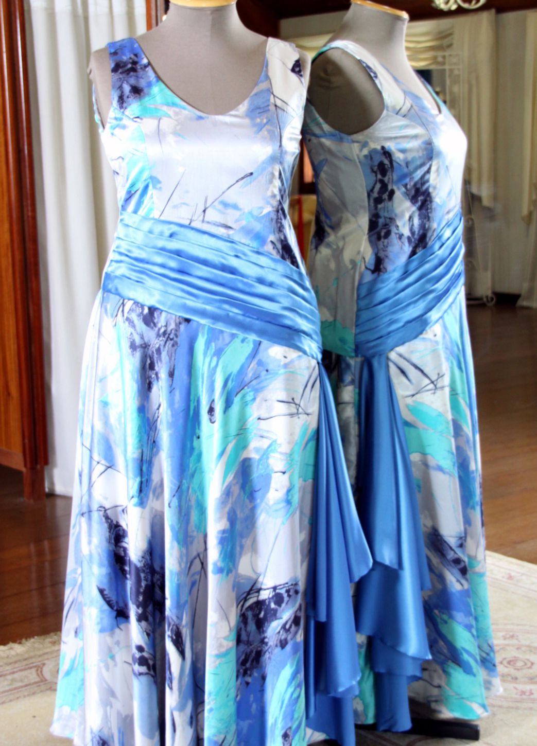 Vestidos para Mães, Madrinhas e Moda Festas - 251 - Hipnose Alta Costura e Spa para Noivas e Noivos - Campinas - SP Vestido de Festa para Mães, Vestido de Festa para Madrinhas, Vestido de Festa para Formatura, Hipnose Alta Costura