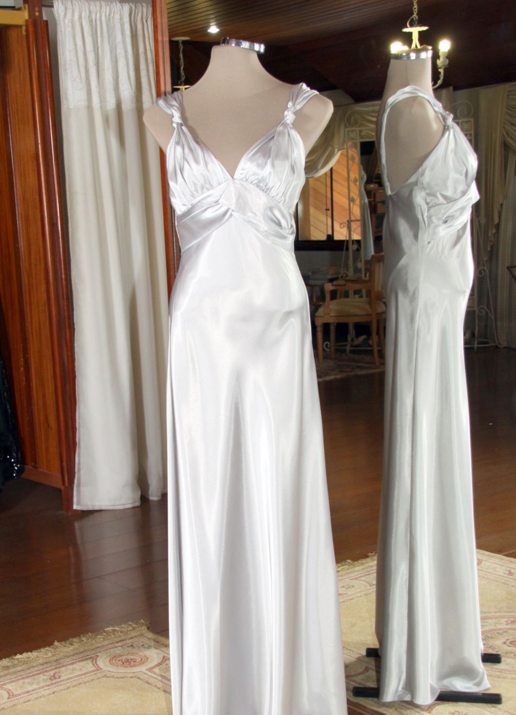 Vestidos para Mães, Madrinhas e Moda Festas - 26 - Hipnose Alta Costura e Spa para Noivas e Noivos - Campinas - SP Vestido de Festa para Mães, Vestido de Festa para Madrinhas, Vestido de Festa para Formatura, Hipnose Alta Costura