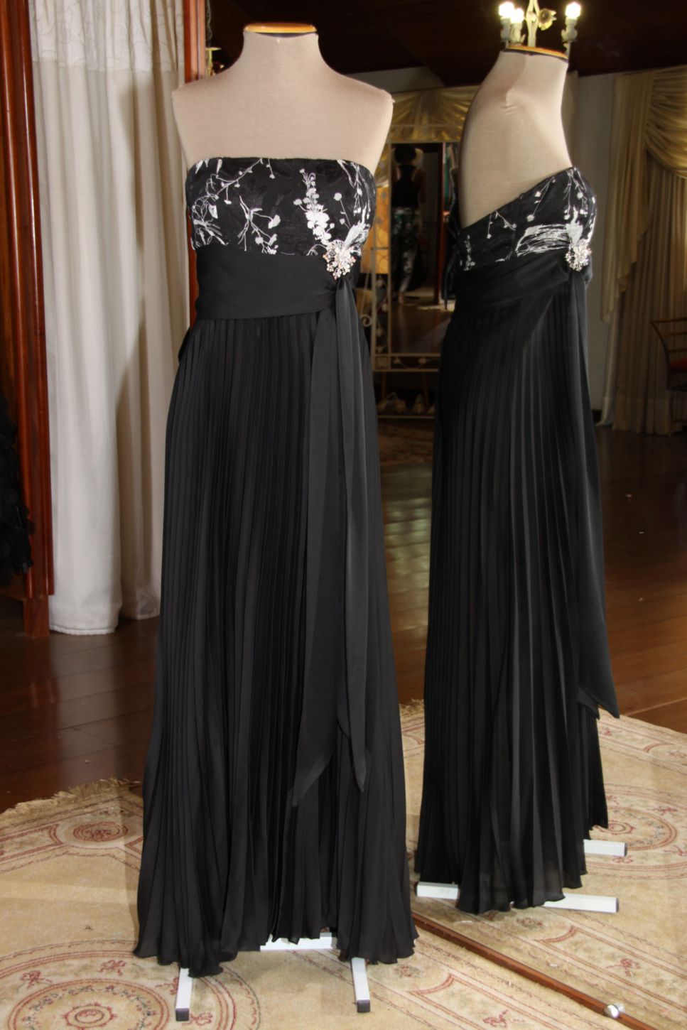 Vestidos para Mães, Madrinhas e Moda Festas - 266 - Hipnose Alta Costura e Spa para Noivas e Noivos - Campinas - SP Vestido de Festa para Mães, Vestido de Festa para Madrinhas, Vestido de Festa para Formatura, Hipnose Alta Costura