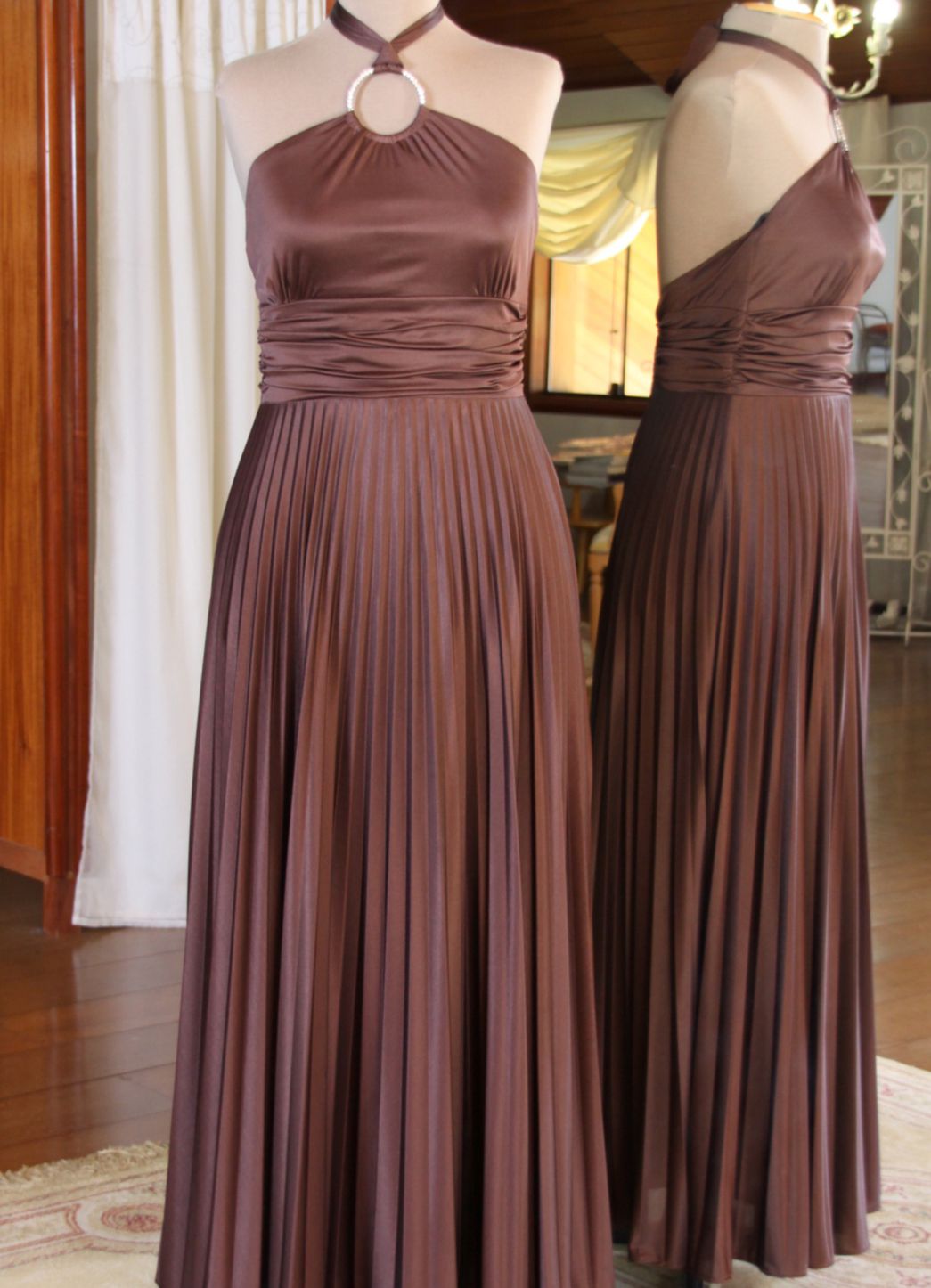 Vestidos para Mães, Madrinhas e Moda Festas - 267 - Hipnose Alta Costura e Spa para Noivas e Noivos - Campinas - SP Vestido de Festa para Mães, Vestido de Festa para Madrinhas, Vestido de Festa para Formatura, Hipnose Alta Costura