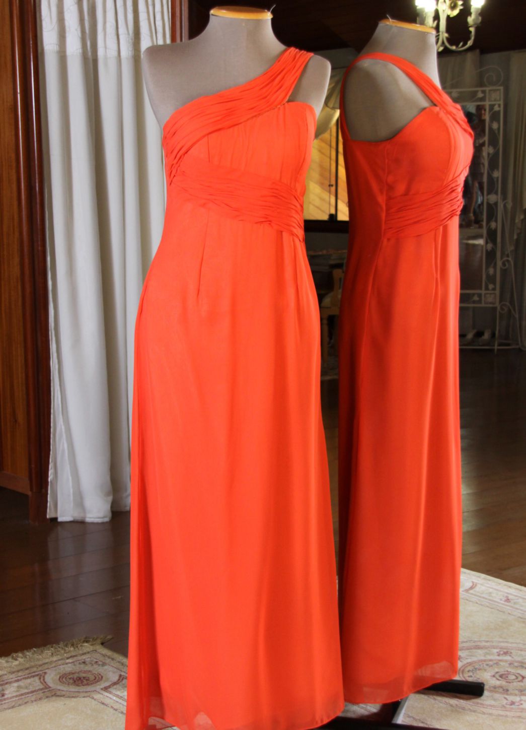 Vestidos para Mães, Madrinhas e Moda Festas - 281 - Hipnose Alta Costura e Spa para Noivas e Noivos - Campinas - SP Vestido de Festa para Mães, Vestido de Festa para Madrinhas, Vestido de Festa para Formatura, Hipnose Alta Costura