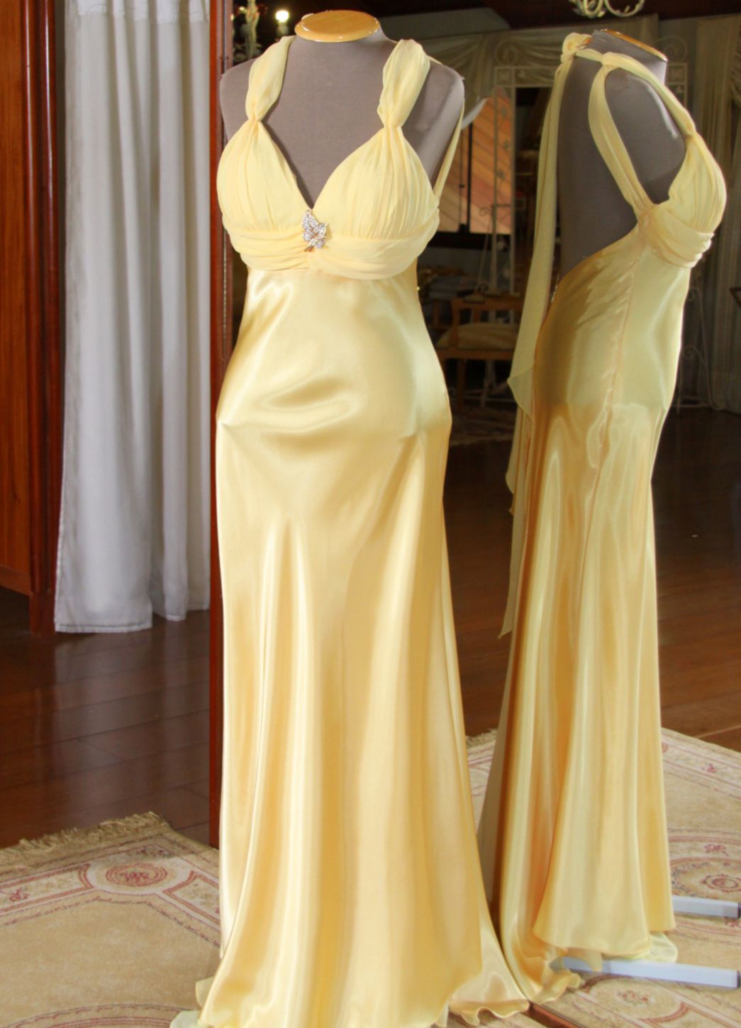 Vestidos para Mães, Madrinhas e Moda Festas - 282 - Hipnose Alta Costura e Spa para Noivas e Noivos - Campinas - SP Vestido de Festa para Mães, Vestido de Festa para Madrinhas, Vestido de Festa para Formatura, Hipnose Alta Costura