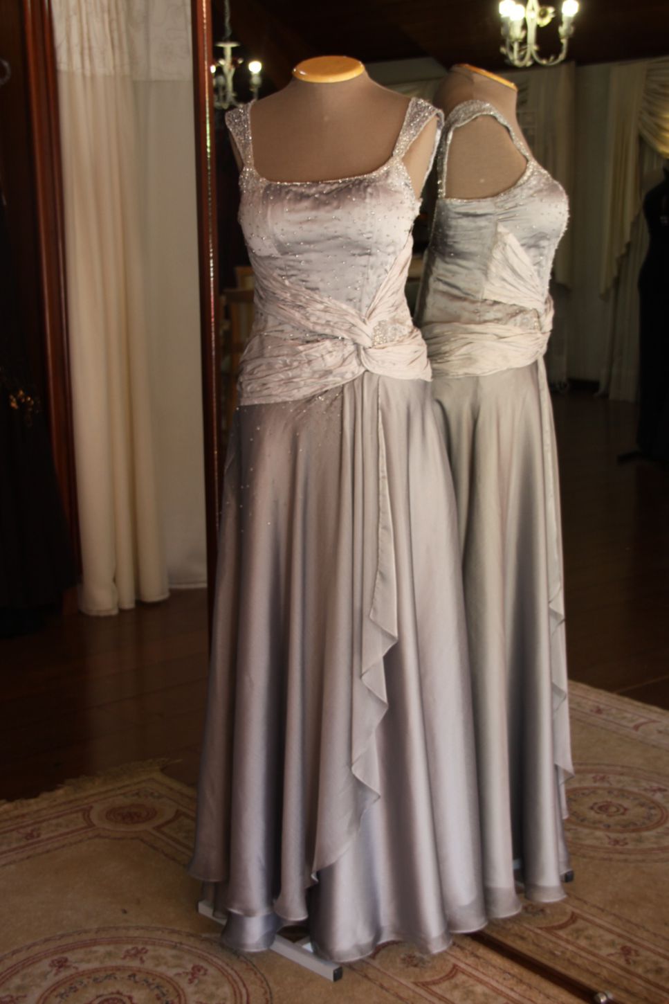 Vestidos para Mães, Madrinhas e Moda Festas - 289 - Hipnose Alta Costura e Spa para Noivas e Noivos - Campinas - SP Vestido de Festa para Mães, Vestido de Festa para Madrinhas, Vestido de Festa para Formatura, Hipnose Alta Costura