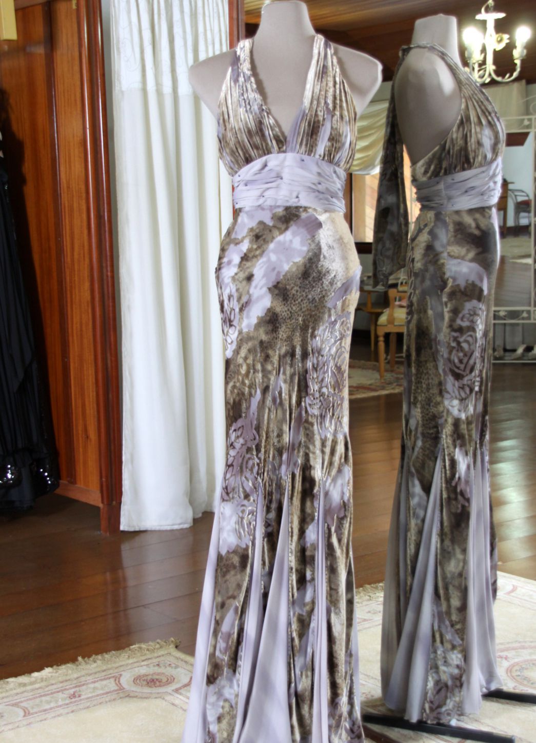 Vestidos para Mães, Madrinhas e Moda Festas - 296 - Hipnose Alta Costura e Spa para Noivas e Noivos - Campinas - SP Vestido de Festa para Mães, Vestido de Festa para Madrinhas, Vestido de Festa para Formatura, Hipnose Alta Costura