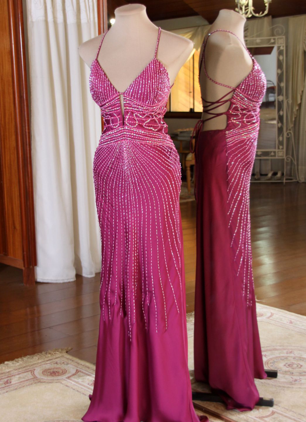 Vestidos para Mães, Madrinhas e Moda Festas - 320 - Hipnose Alta Costura e Spa para Noivas e Noivos - Campinas - SP Vestido de Festa para Mães, Vestido de Festa para Madrinhas, Vestido de Festa para Formatura, Hipnose Alta Costura