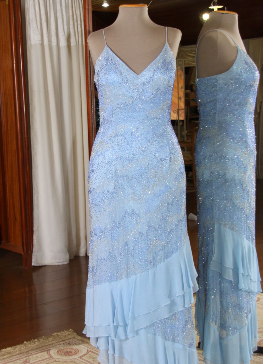 Vestidos para Mães, Madrinhas e Moda Festas - 335 - Hipnose Alta Costura e Spa para Noivas e Noivos - Campinas - SP Vestido de Festa para Mães, Vestido de Festa para Madrinhas, Vestido de Festa para Formatura, Hipnose Alta Costura