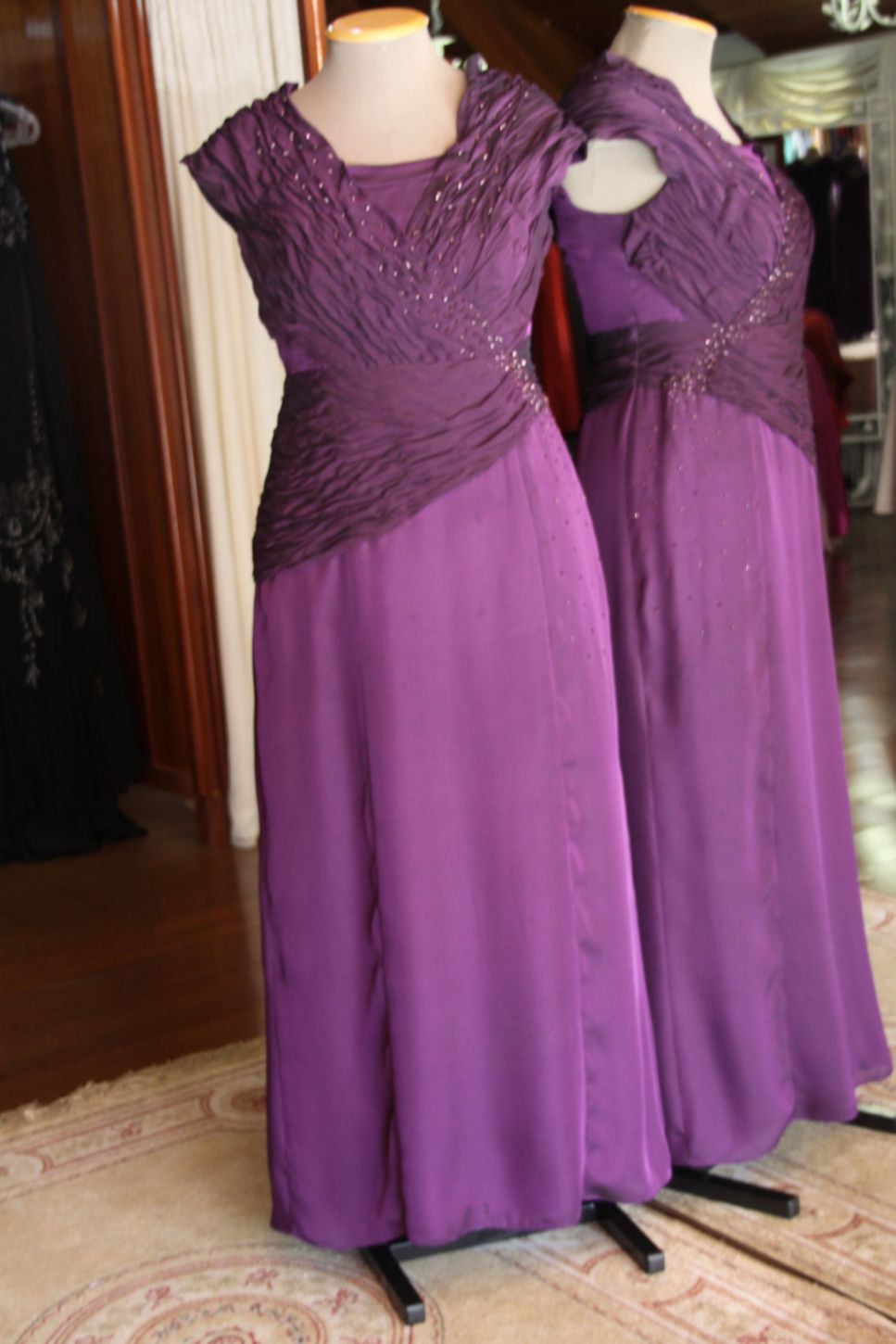 Vestidos para Mães, Madrinhas e Moda Festas - 34 - Hipnose Alta Costura e Spa para Noivas e Noivos - Campinas - SP Vestido de Festa para Mães, Vestido de Festa para Madrinhas, Vestido de Festa para Formatura, Hipnose Alta Costura