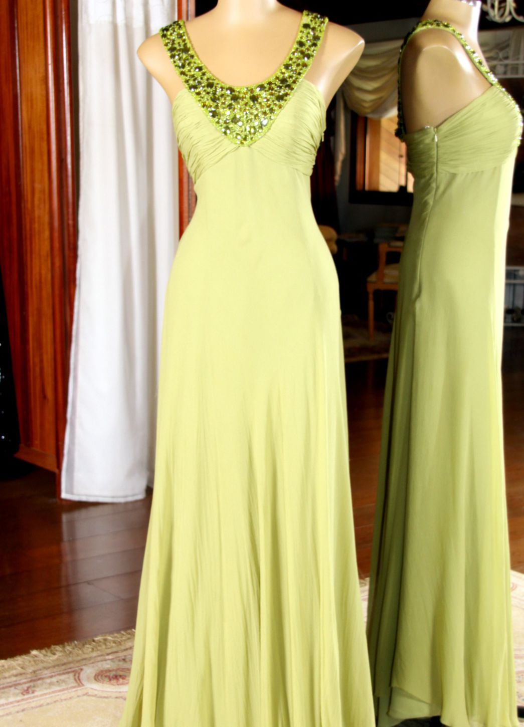 Vestidos para Mães, Madrinhas e Moda Festas - 342 - Hipnose Alta Costura e Spa para Noivas e Noivos - Campinas - SP Vestido de Festa para Mães, Vestido de Festa para Madrinhas, Vestido de Festa para Formatura, Hipnose Alta Costura