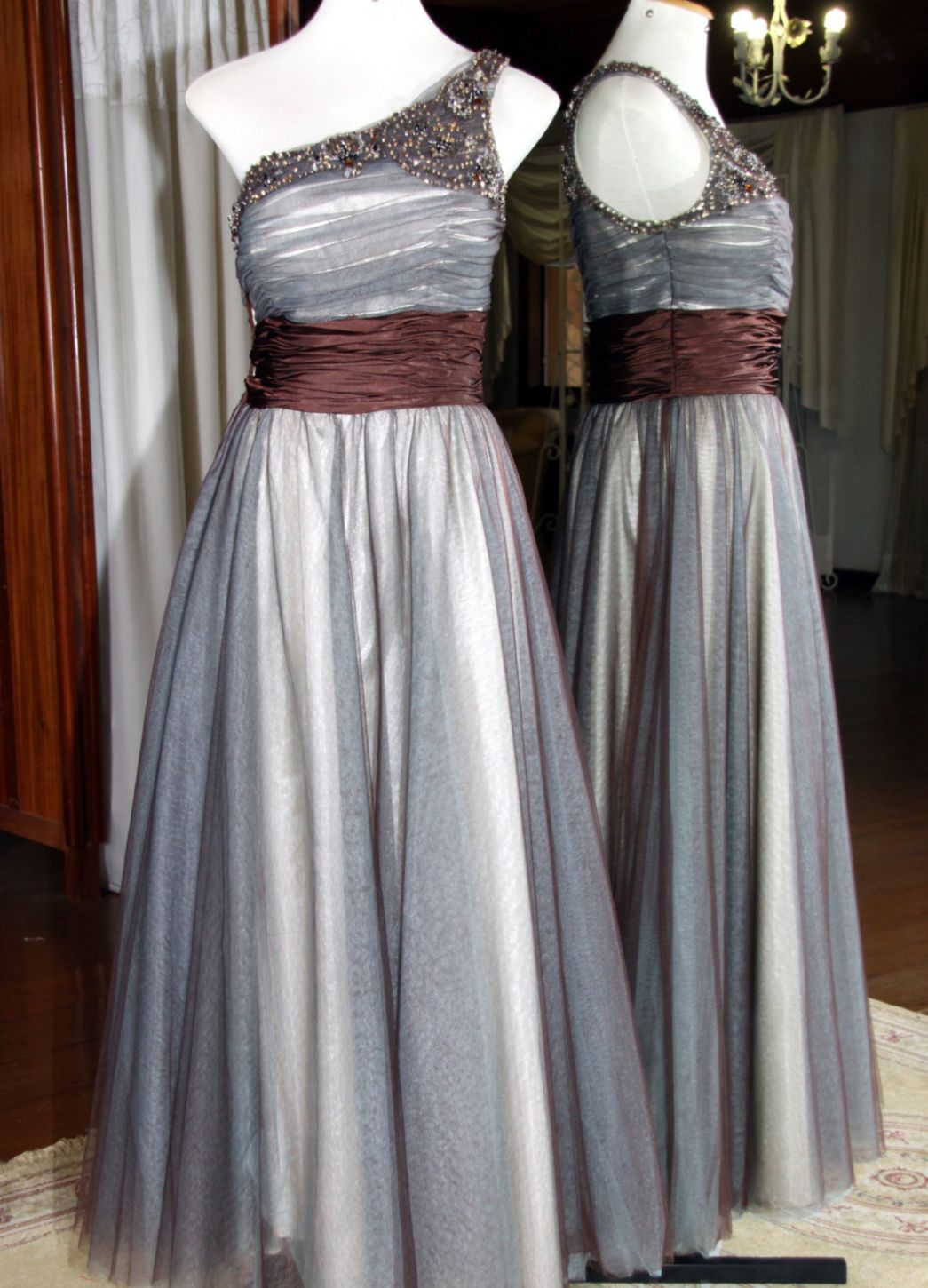 Vestidos para Mães, Madrinhas e Moda Festas - 356 - Hipnose Alta Costura e Spa para Noivas e Noivos - Campinas - SP Vestido de Festa para Mães, Vestido de Festa para Madrinhas, Vestido de Festa para Formatura, Hipnose Alta Costura