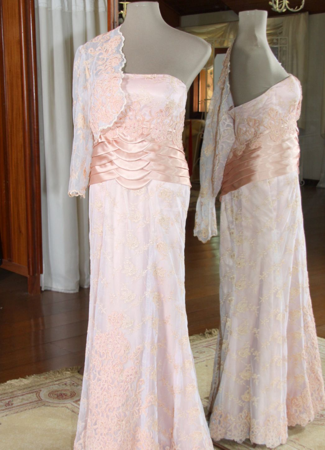 Vestidos para Mães, Madrinhas e Moda Festas - 358 - Hipnose Alta Costura e Spa para Noivas e Noivos - Campinas - SP Vestido de Festa para Mães, Vestido de Festa para Madrinhas, Vestido de Festa para Formatura, Hipnose Alta Costura