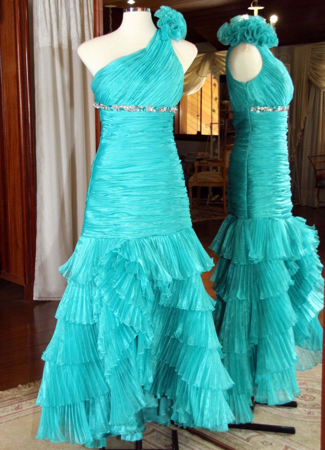 Vestidos para Mães, Madrinhas e Moda Festas - 387 - Hipnose Alta Costura e Spa para Noivas e Noivos - Campinas - SP Vestido de Festa para Mães, Vestido de Festa para Madrinhas, Vestido de Festa para Formatura, Hipnose Alta Costura