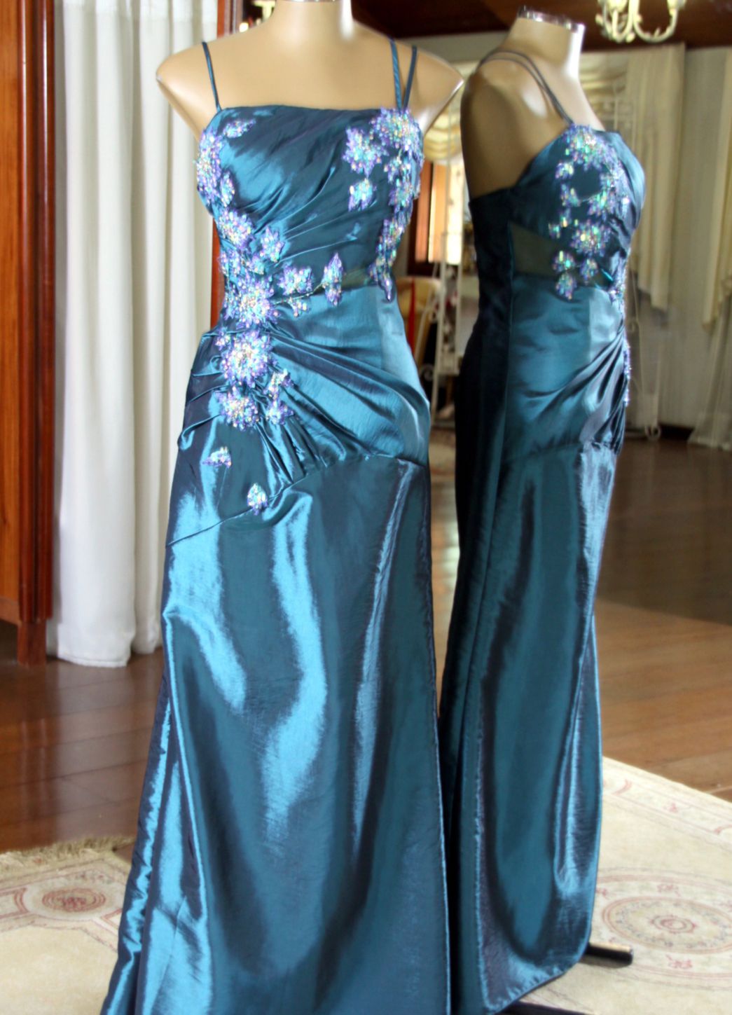 Vestidos para Mães, Madrinhas e Moda Festas - 388 - Hipnose Alta Costura e Spa para Noivas e Noivos - Campinas - SP Vestido de Festa para Mães, Vestido de Festa para Madrinhas, Vestido de Festa para Formatura, Hipnose Alta Costura