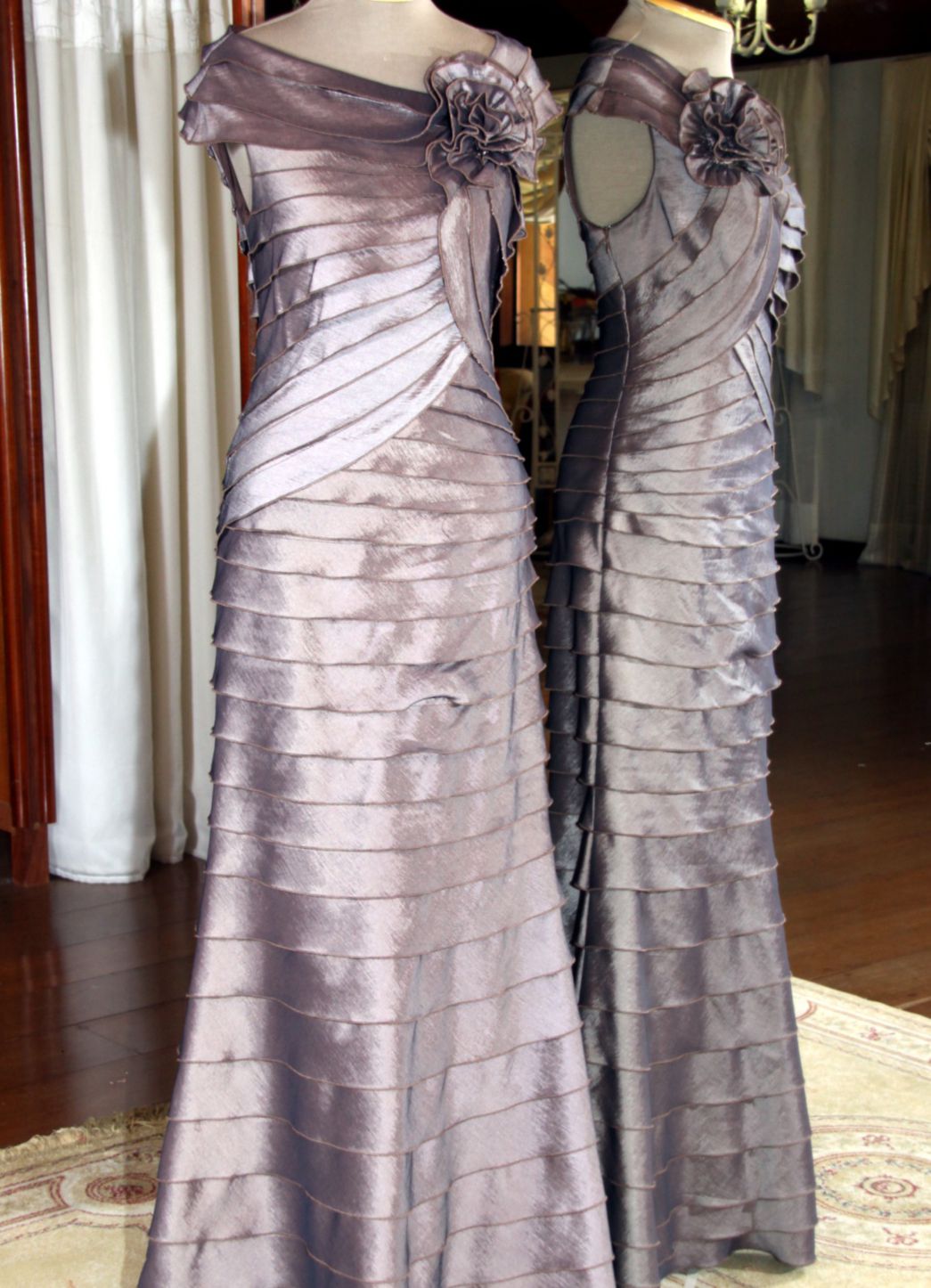 Vestidos para Mães, Madrinhas e Moda Festas - 393 - Hipnose Alta Costura e Spa para Noivas e Noivos - Campinas - SP Vestido de Festa para Mães, Vestido de Festa para Madrinhas, Vestido de Festa para Formatura, Hipnose Alta Costura