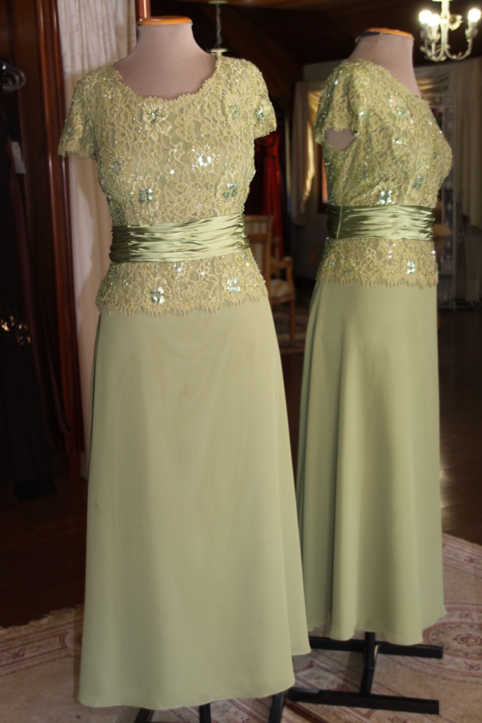 Vestidos para Mães, Madrinhas e Moda Festas - 395 - Hipnose Alta Costura e Spa para Noivas e Noivos - Campinas - SP Vestido de Festa para Mães, Vestido de Festa para Madrinhas, Vestido de Festa para Formatura, Hipnose Alta Costura