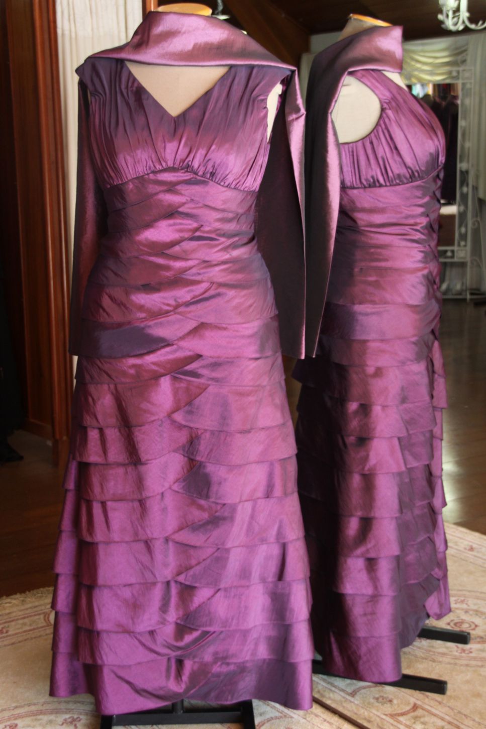 Vestidos para Mães, Madrinhas e Moda Festas - 396 - Hipnose Alta Costura e Spa para Noivas e Noivos - Campinas - SP Vestido de Festa para Mães, Vestido de Festa para Madrinhas, Vestido de Festa para Formatura, Hipnose Alta Costura