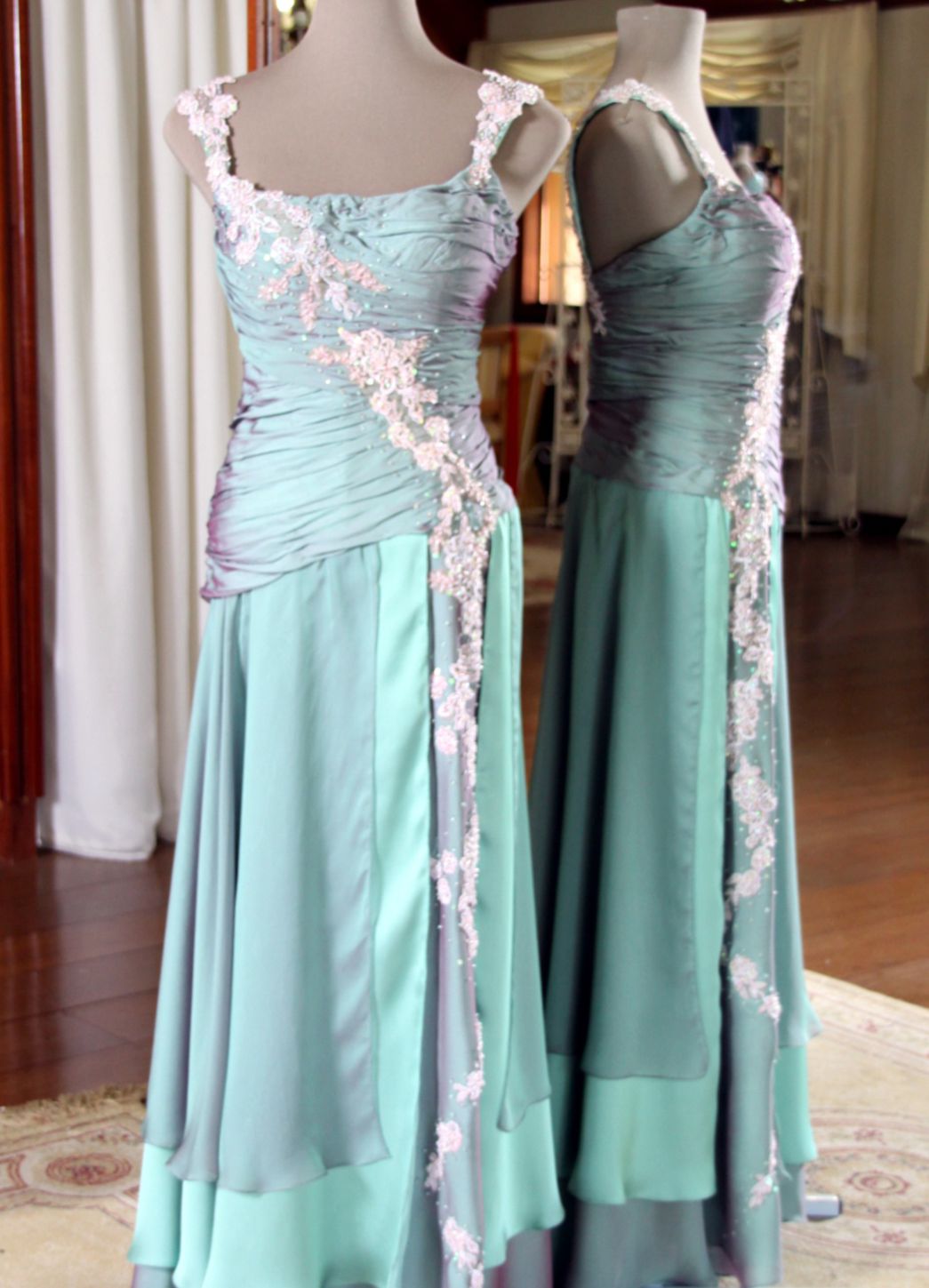 Vestidos para Mães, Madrinhas e Moda Festas - 397 - Hipnose Alta Costura e Spa para Noivas e Noivos - Campinas - SP Vestido de Festa para Mães, Vestido de Festa para Madrinhas, Vestido de Festa para Formatura, Hipnose Alta Costura