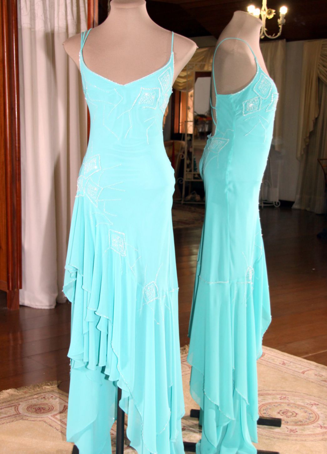 Vestidos para Mães, Madrinhas e Moda Festas - 398 - Hipnose Alta Costura e Spa para Noivas e Noivos - Campinas - SP Vestido de Festa para Mães, Vestido de Festa para Madrinhas, Vestido de Festa para Formatura, Hipnose Alta Costura