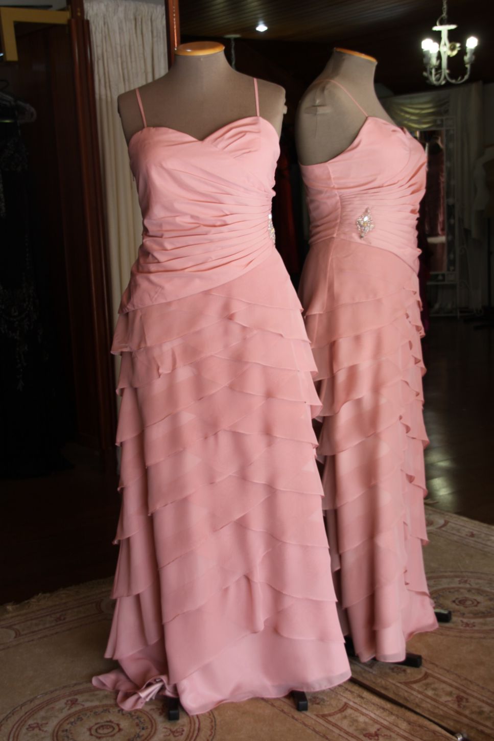 Vestidos para Mães, Madrinhas e Moda Festas - 438 - Hipnose Alta Costura e Spa para Noivas e Noivos - Campinas - SP Vestido de Festa para Mães, Vestido de Festa para Madrinhas, Vestido de Festa para Formatura, Hipnose Alta Costura