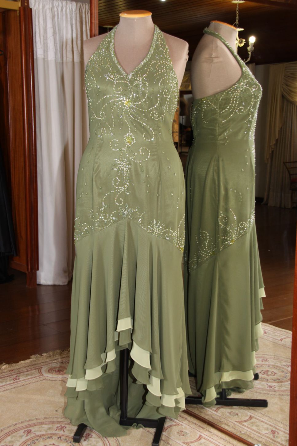 Vestidos para Mães, Madrinhas e Moda Festas - 44 - Hipnose Alta Costura e Spa para Noivas e Noivos - Campinas - SP Vestido de Festa para Mães, Vestido de Festa para Madrinhas, Vestido de Festa para Formatura, Hipnose Alta Costura