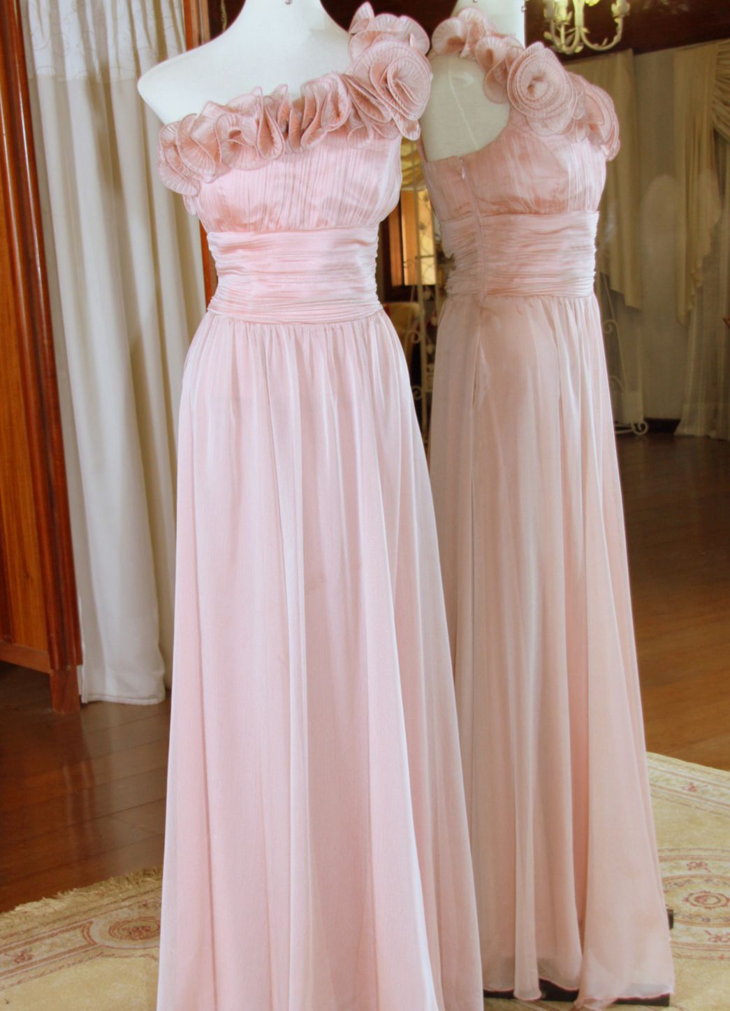 Vestidos para Mães, Madrinhas e Moda Festas - 454 - Hipnose Alta Costura e Spa para Noivas e Noivos - Campinas - SP Vestido de Festa para Mães, Vestido de Festa para Madrinhas, Vestido de Festa para Formatura, Hipnose Alta Costura