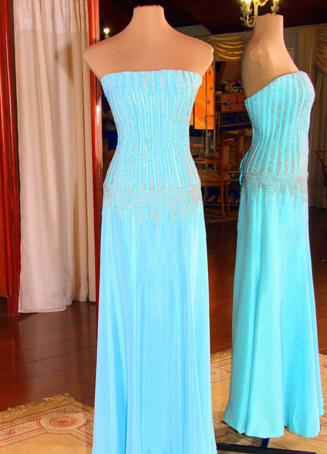 Vestidos para Mães, Madrinhas e Moda Festas - 456 - Hipnose Alta Costura e Spa para Noivas e Noivos - Campinas - SP Vestido de Festa para Mães, Vestido de Festa para Madrinhas, Vestido de Festa para Formatura, Hipnose Alta Costura