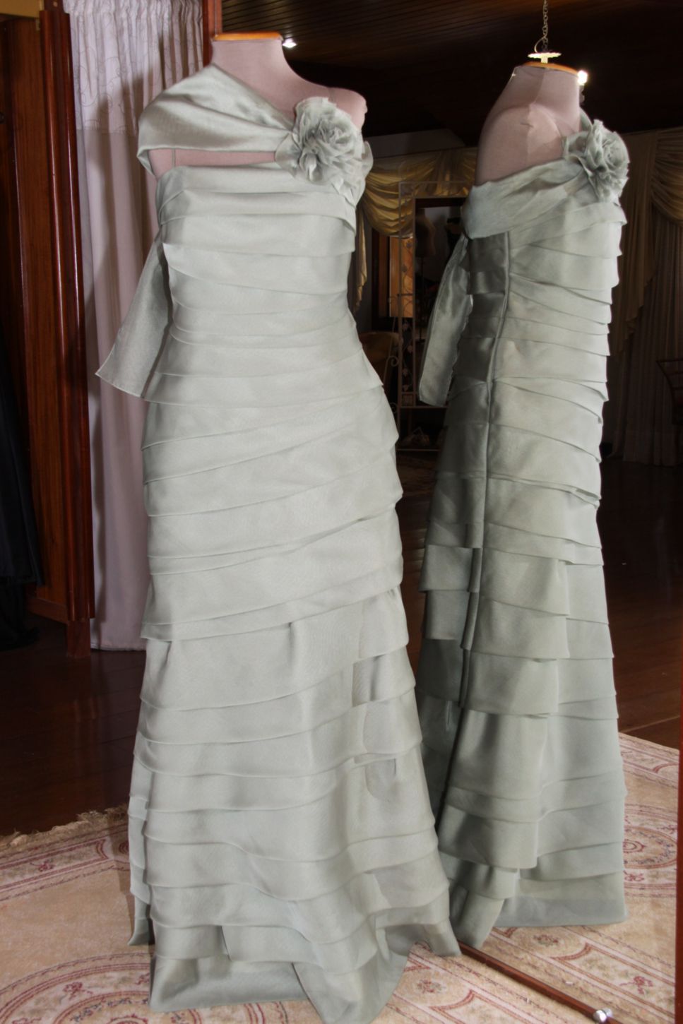 Vestidos para Mães, Madrinhas e Moda Festas - 473 - Hipnose Alta Costura e Spa para Noivas e Noivos - Campinas - SP Vestido de Festa para Mães, Vestido de Festa para Madrinhas, Vestido de Festa para Formatura, Hipnose Alta Costura