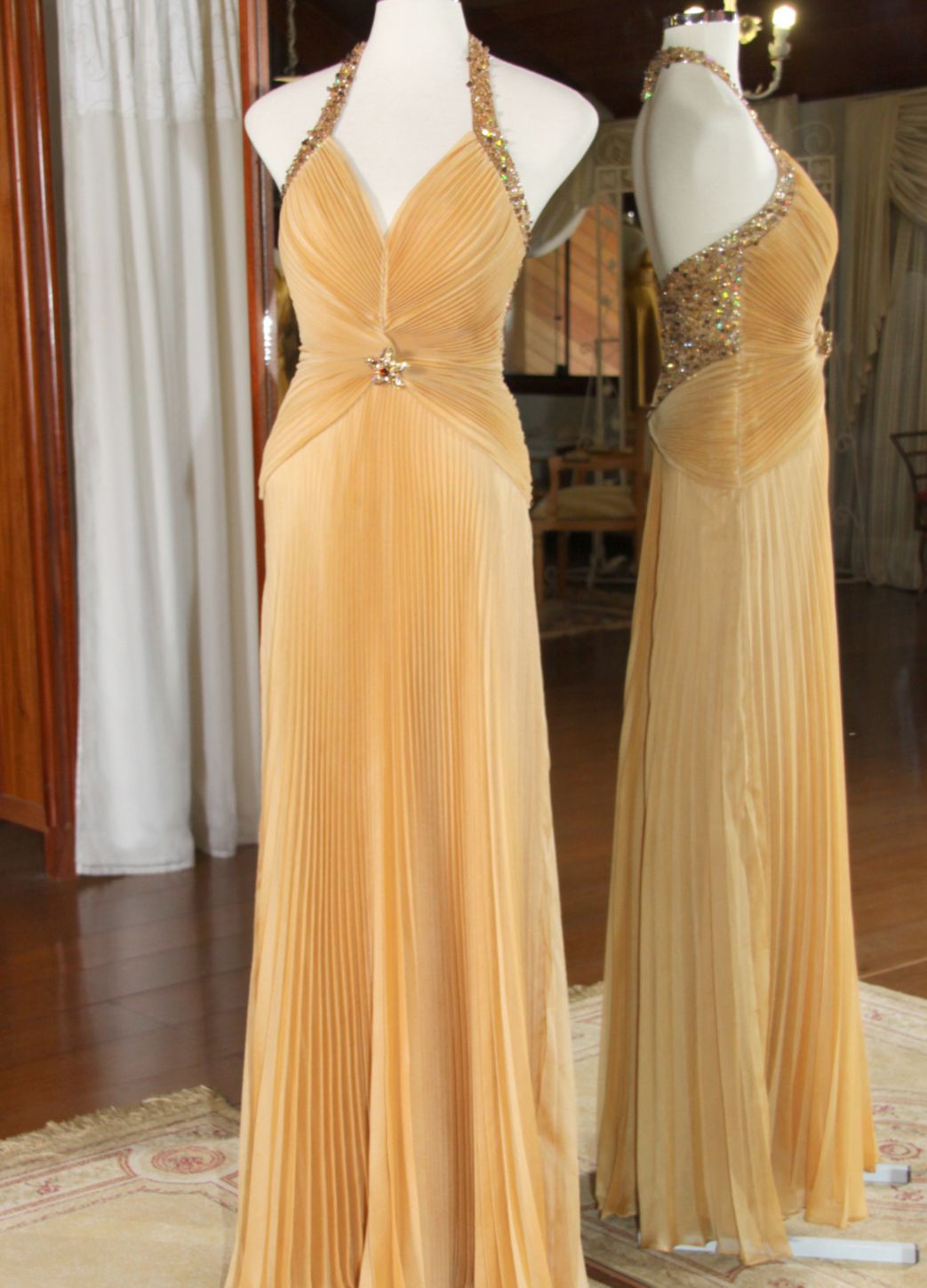 Vestidos para Mães, Madrinhas e Moda Festas - 481 - Hipnose Alta Costura e Spa para Noivas e Noivos - Campinas - SP Vestido de Festa para Mães, Vestido de Festa para Madrinhas, Vestido de Festa para Formatura, Hipnose Alta Costura