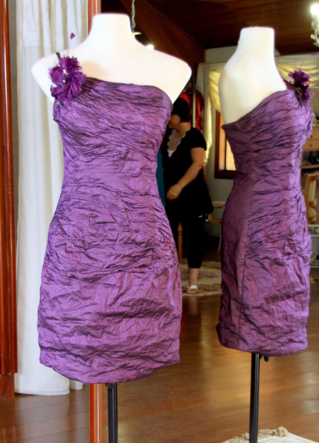 Vestidos para Mães, Madrinhas e Moda Festas - 524 - Hipnose Alta Costura e Spa para Noivas e Noivos - Campinas - SP Vestido de Festa para Mães, Vestido de Festa para Madrinhas, Vestido de Festa para Formatura, Hipnose Alta Costura